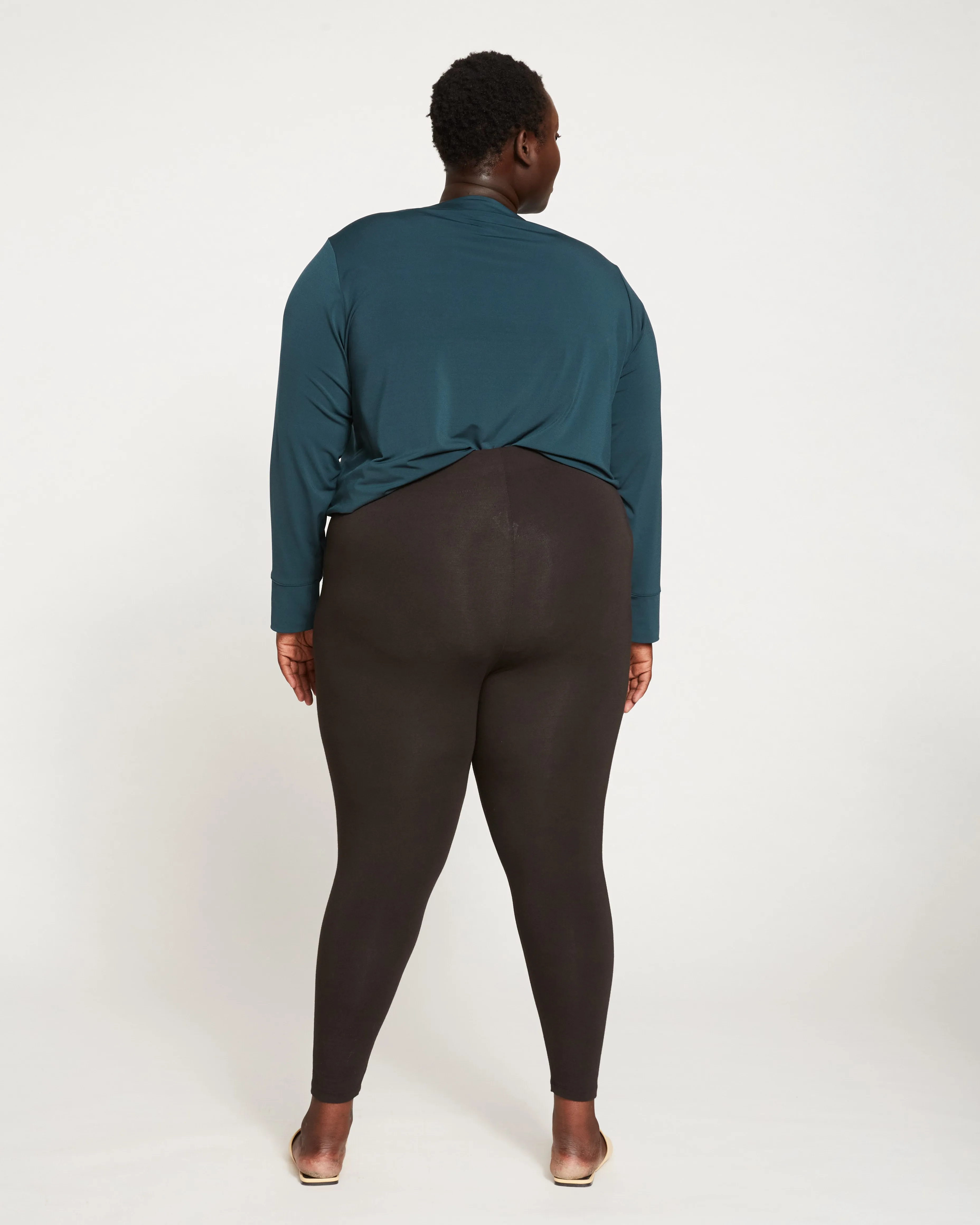 Roya Cropped Leggings 23 Inch - Black sold by Universal Standard product image thumbnail 4