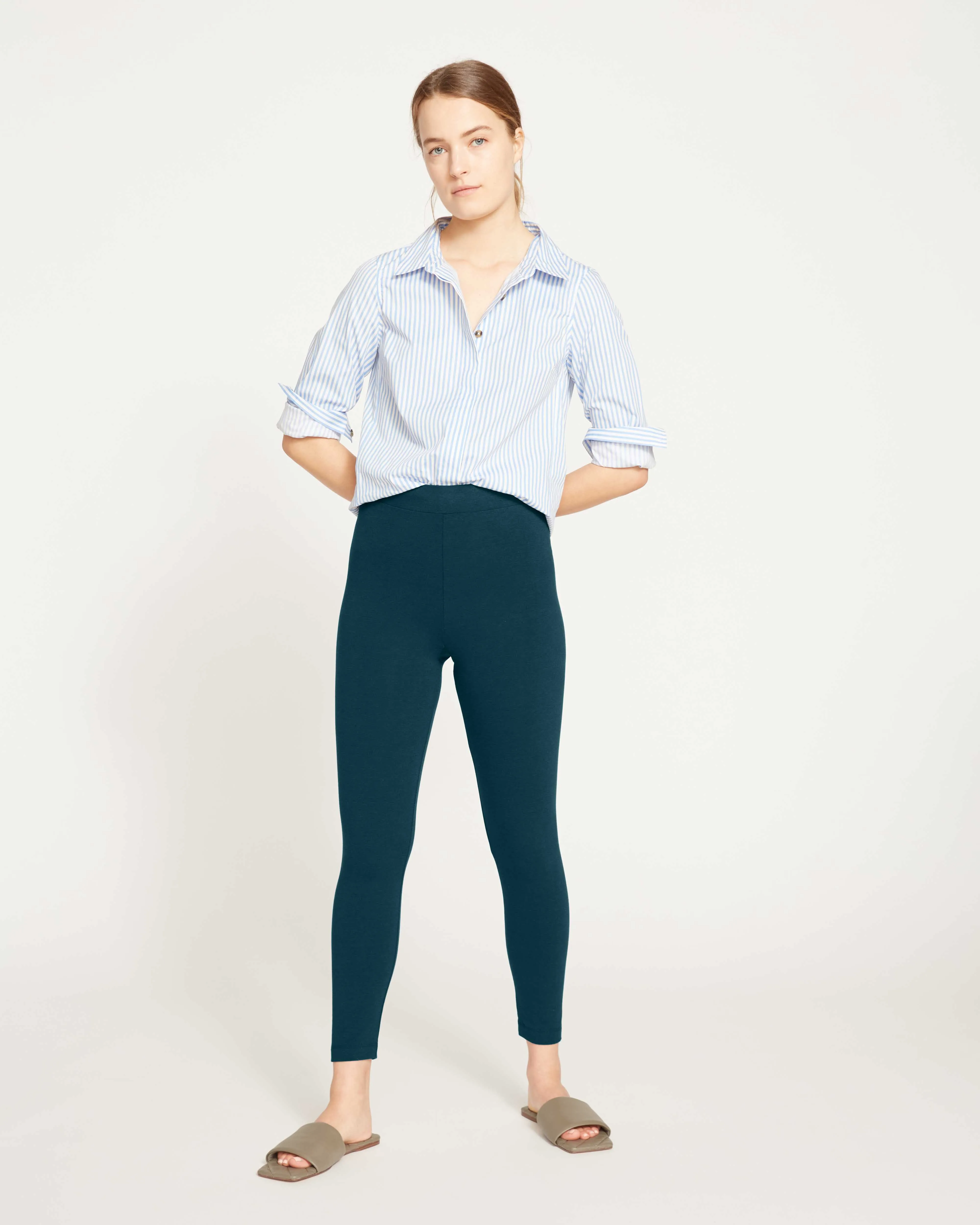 Roya Cropped Leggings 23 Inch - Deep Sea sold by Universal Standard