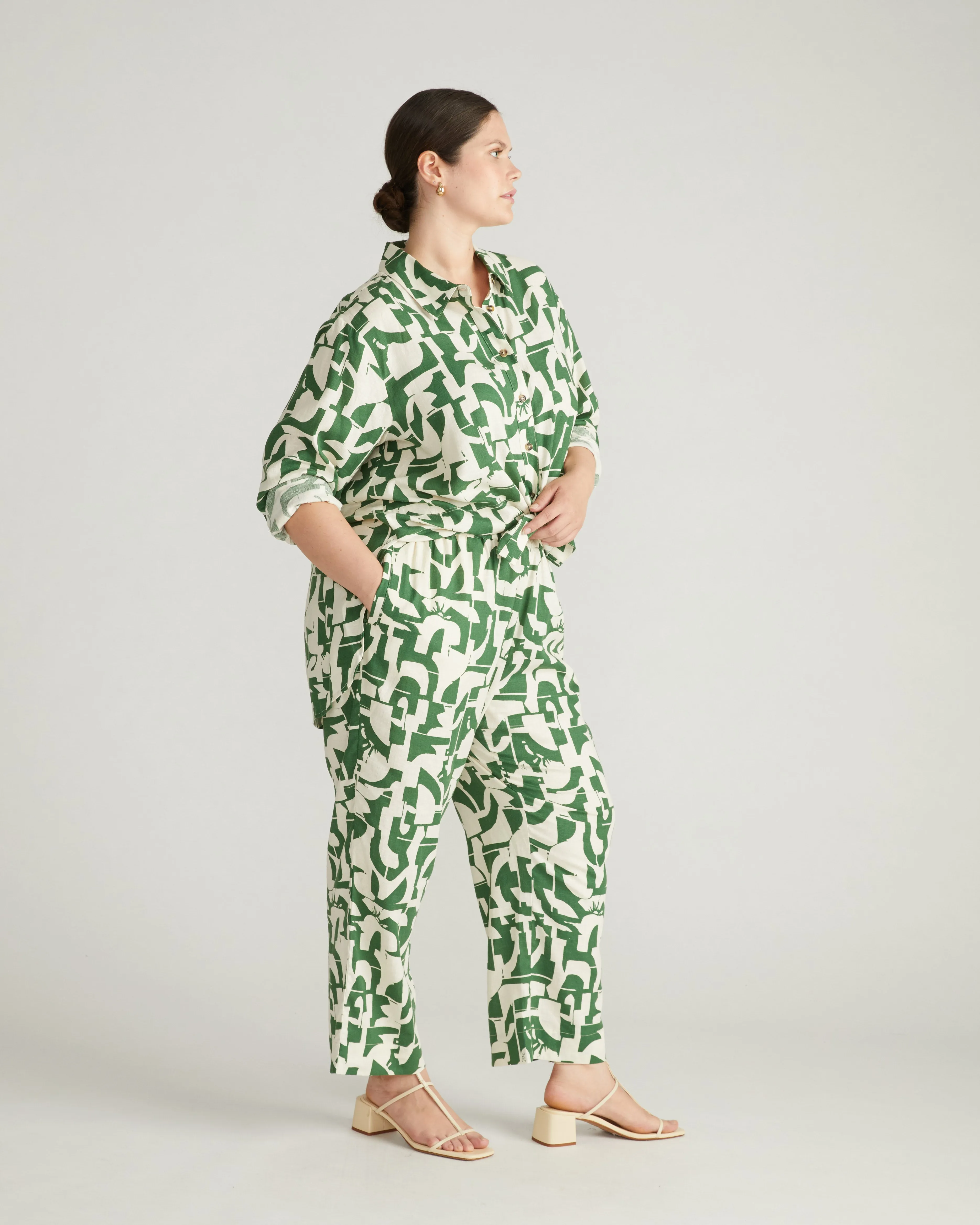 Iris Linen Easy Pull-On Pants - Hedge Maze Print sold by Universal Standard product image thumbnail 3