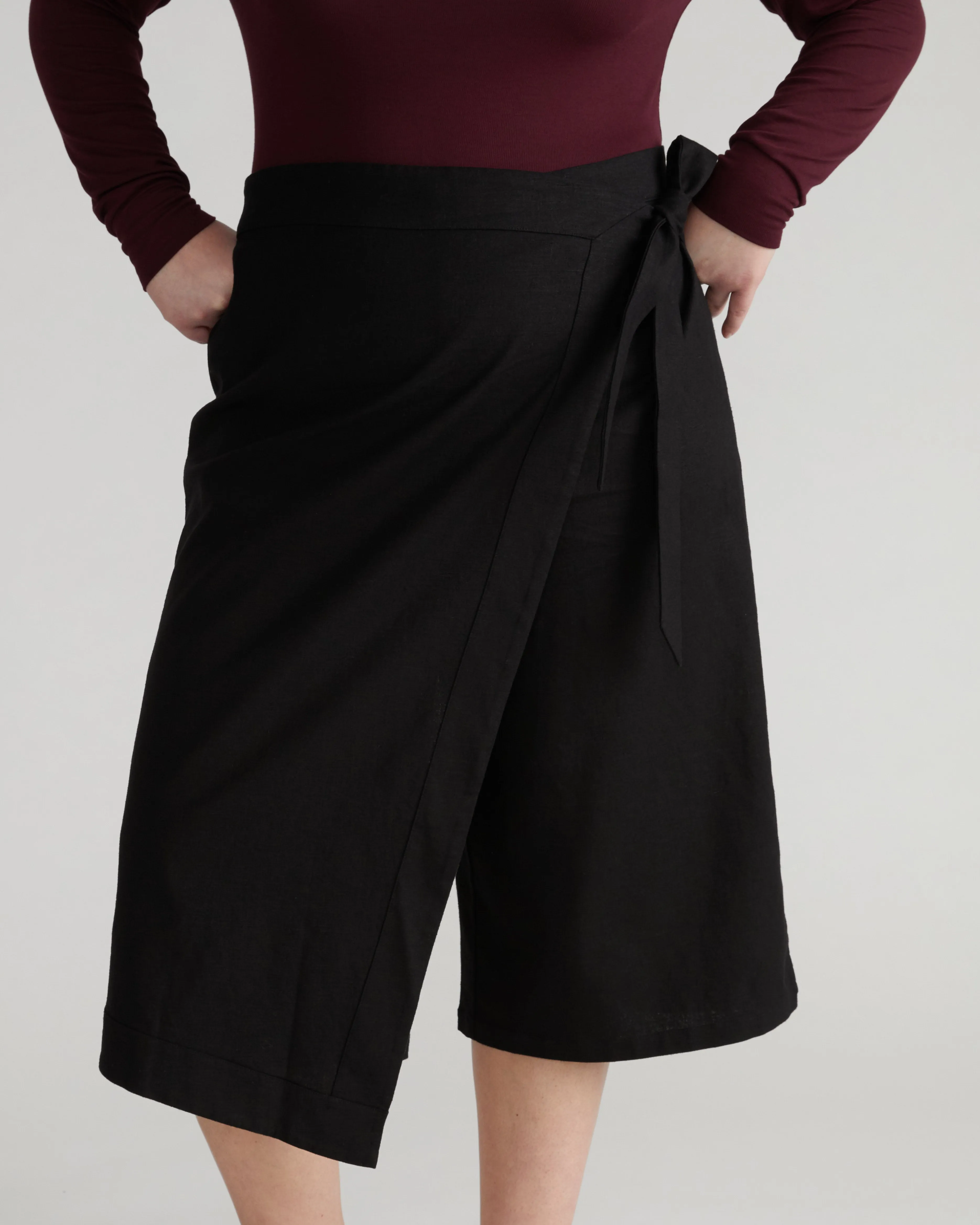 Villa Linen Wrap Culottes - Black sold by Universal Standard product image thumbnail 2