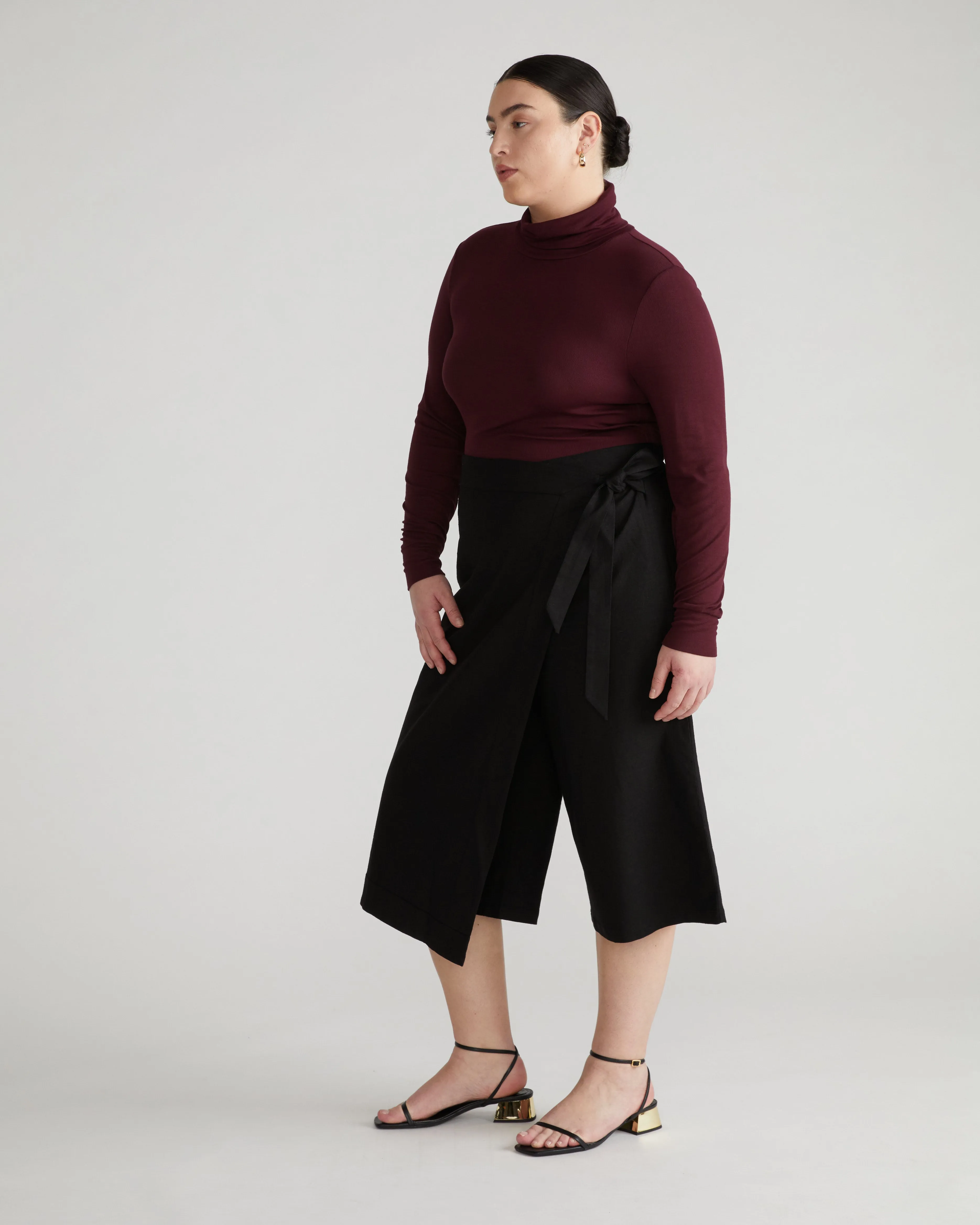 Villa Linen Wrap Culottes - Black sold by Universal Standard product image thumbnail 3