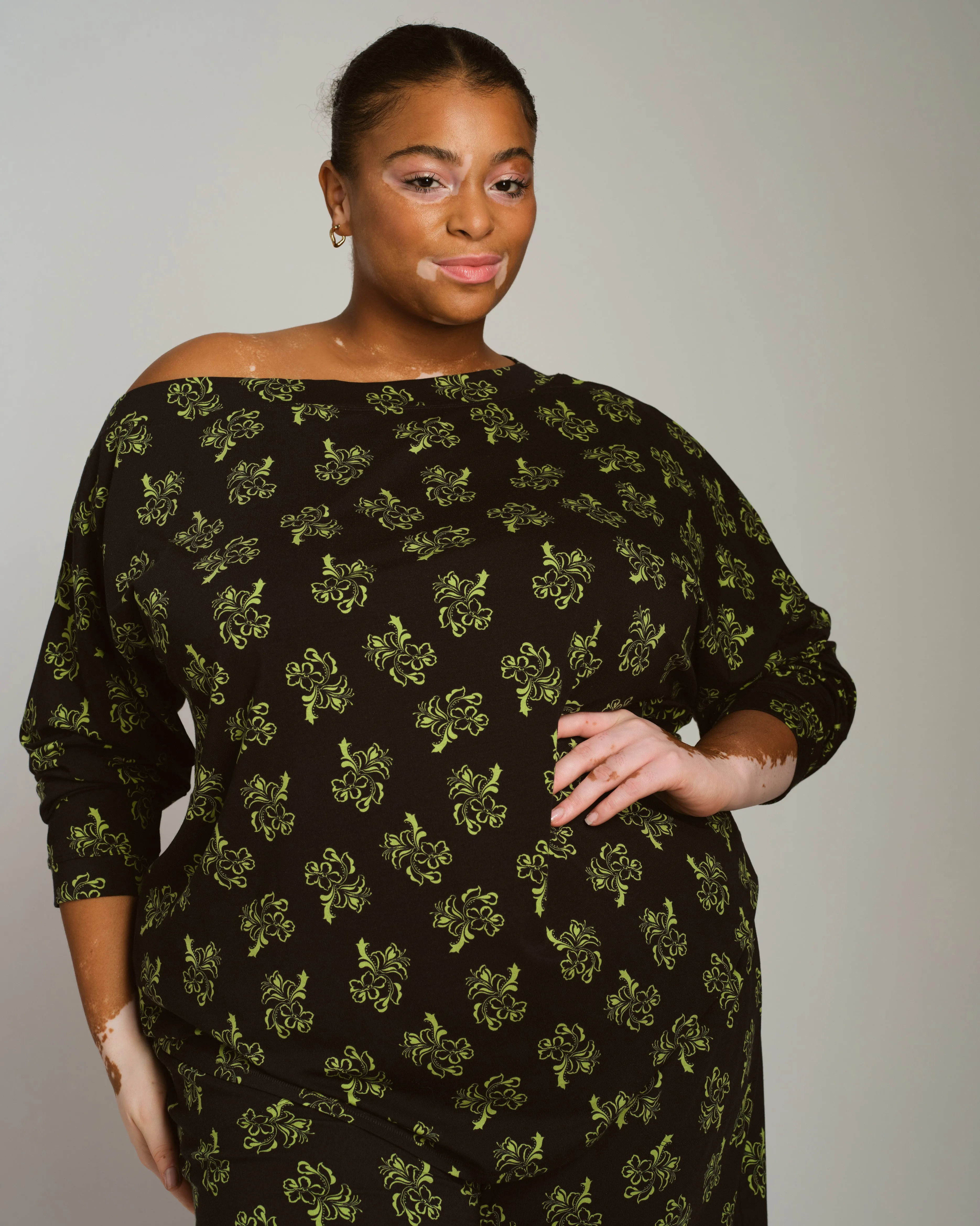 UltimateS Dolci Top - Capoterra Hibiscus sold by Universal Standard