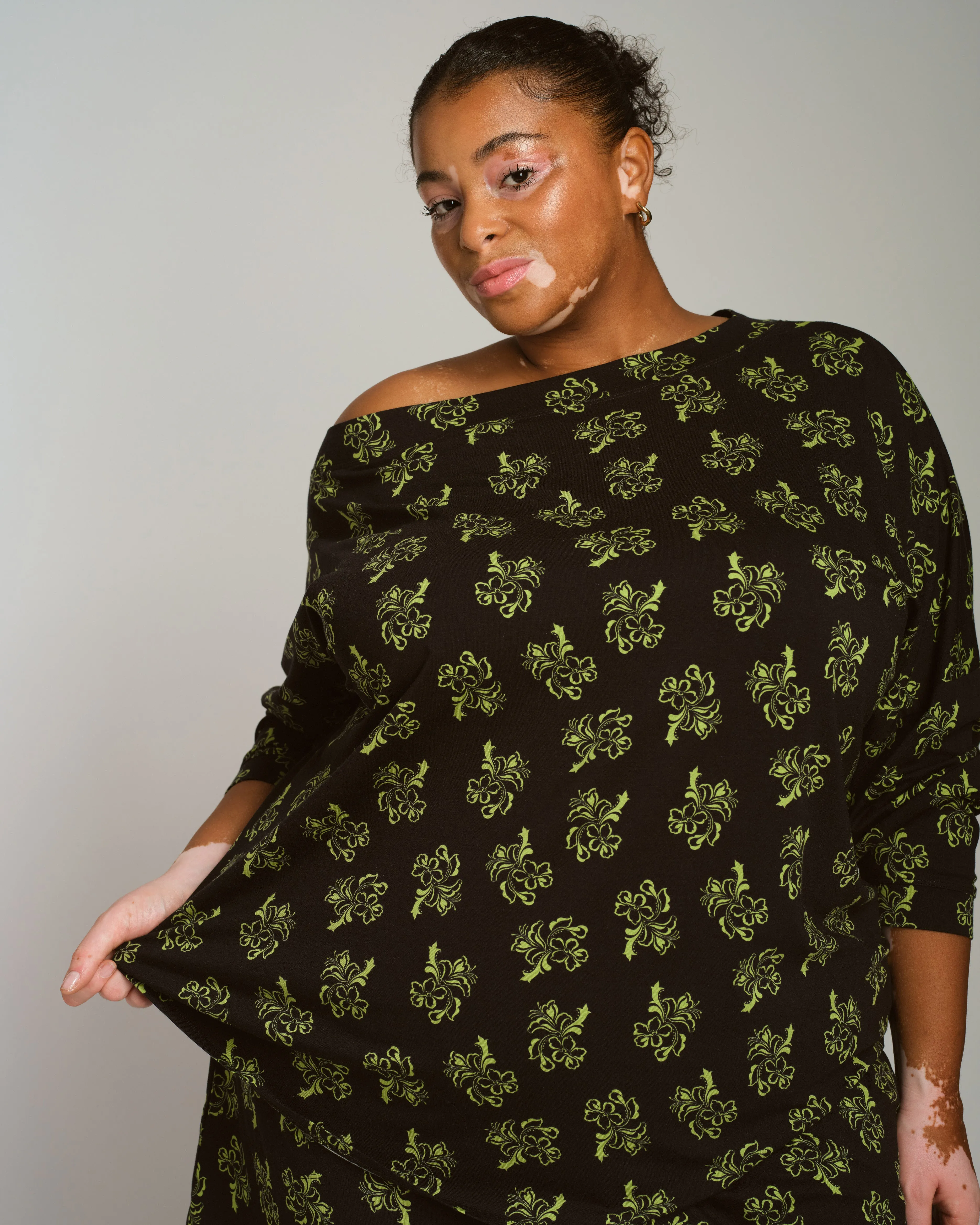 UltimateS Dolci Top - Capoterra Hibiscus sold by Universal Standard product image thumbnail 2