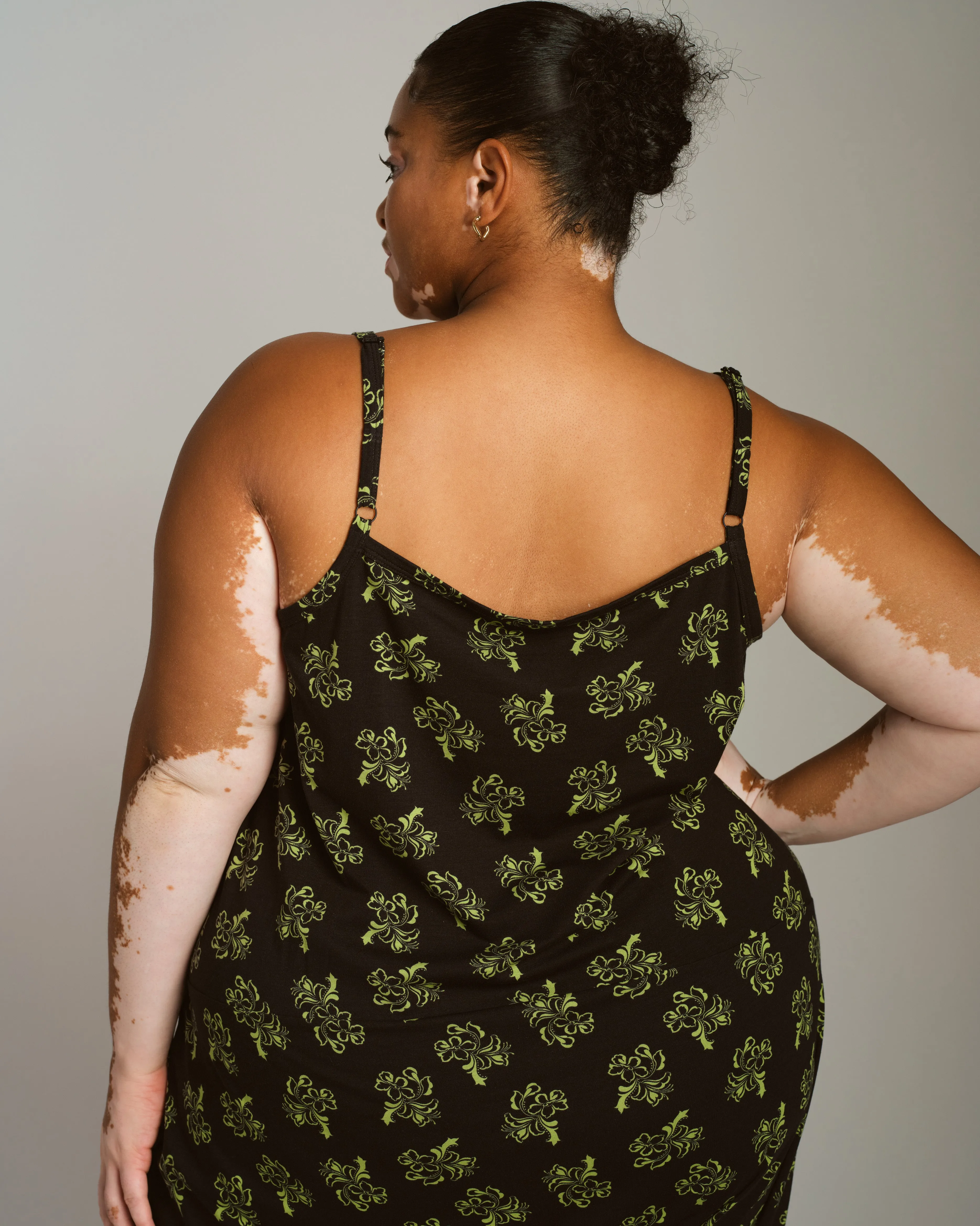 UltimateS Jackson Sleeveless Jumpsuit - Capoterra Hibiscus sold by Universal Standard product image thumbnail 5