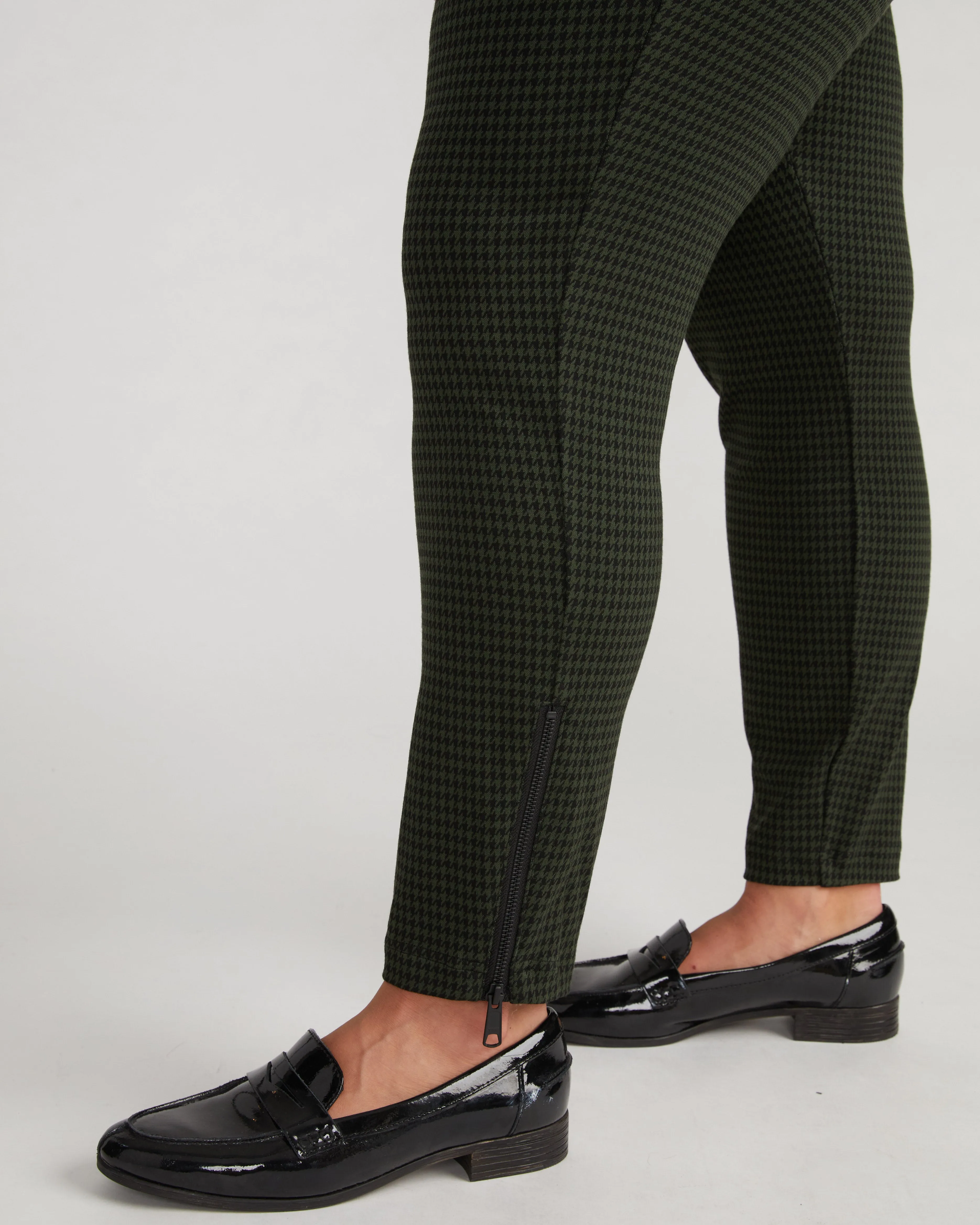 Moro Pocket Signature Ponte Pants - Forest Houndstooth sold by Universal Standard product image thumbnail 4
