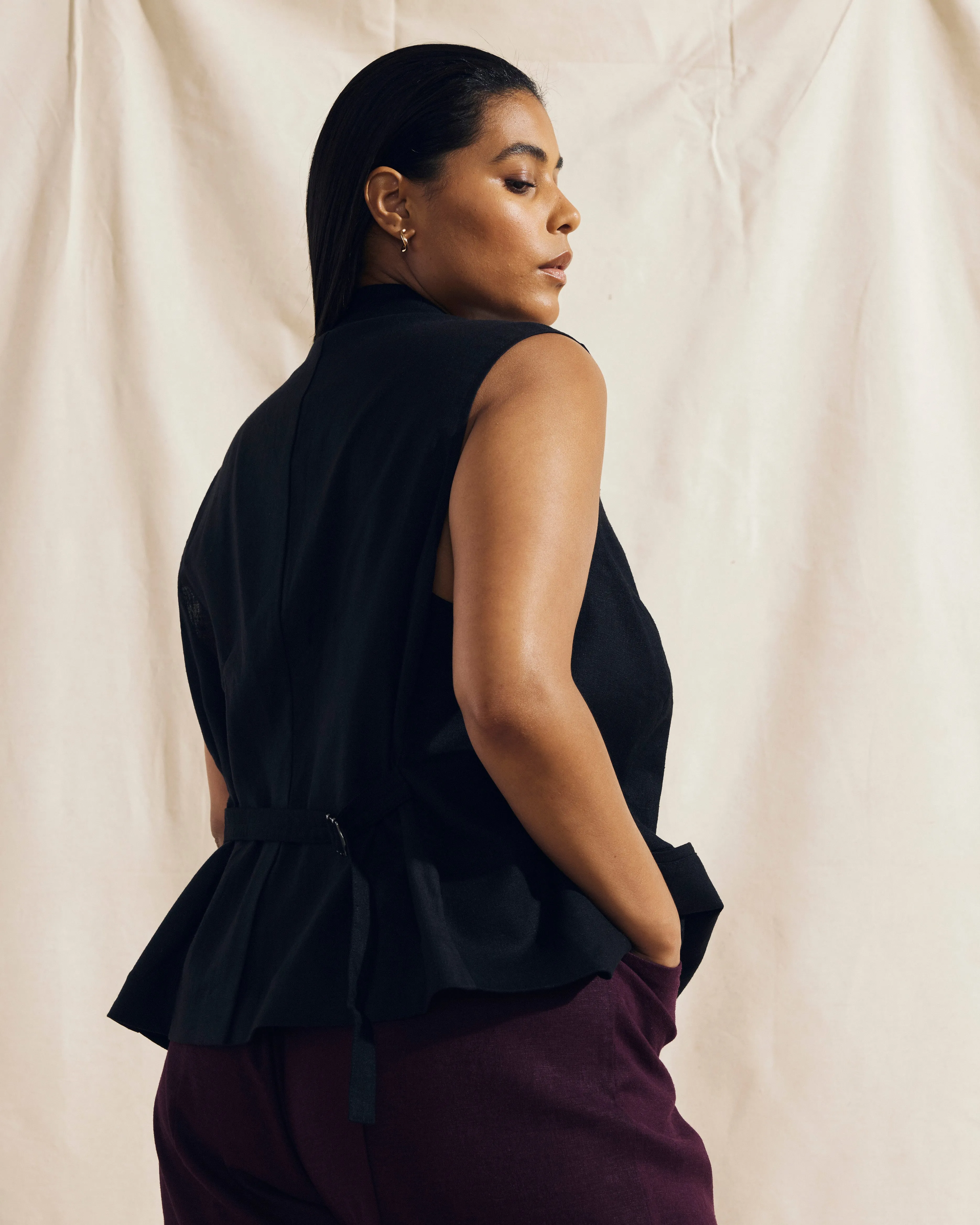 Hanover Linen Vest - Black sold by Universal Standard product image thumbnail 3