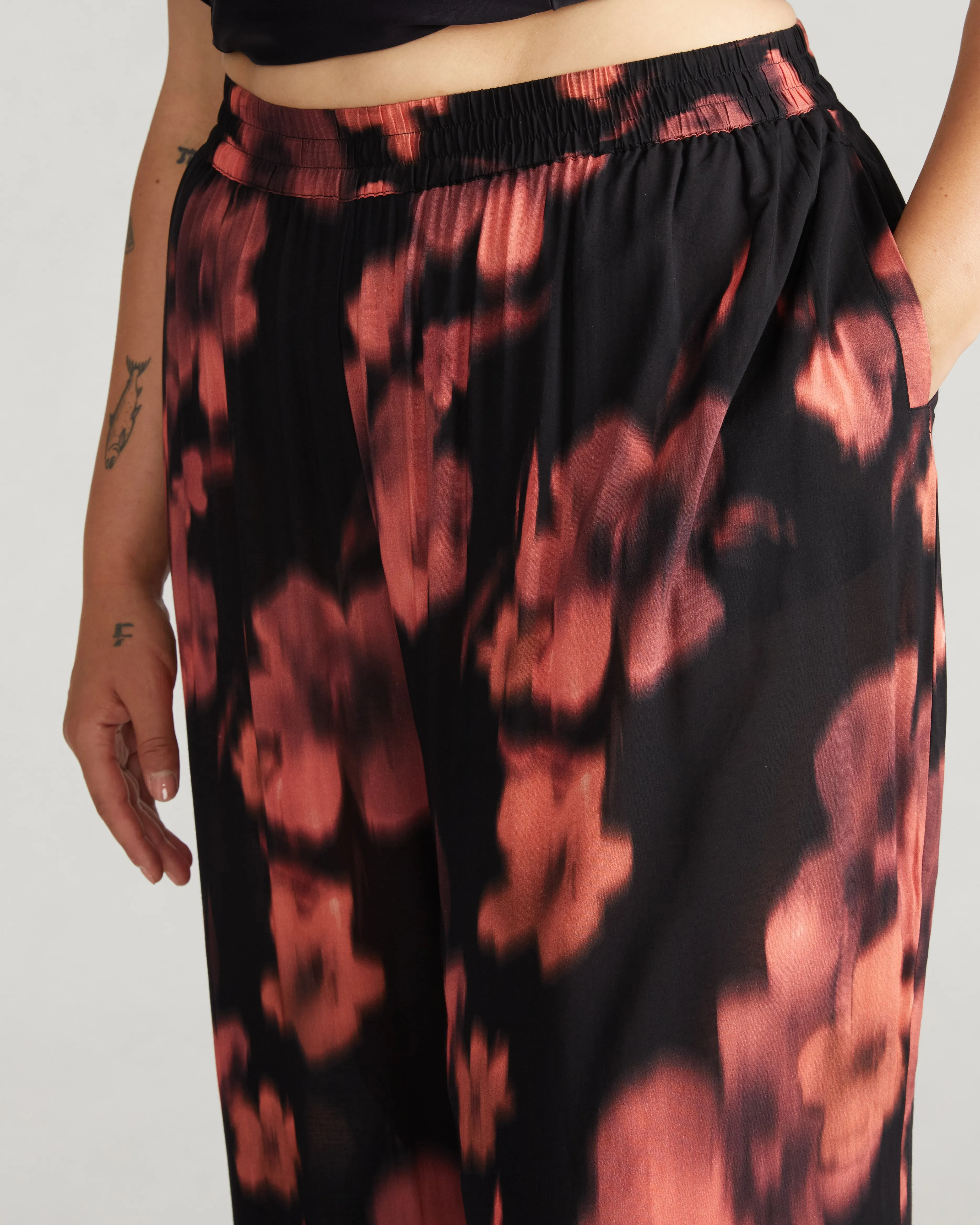 Verbena Voile Pants - Nightbloom Print sold by Universal Standard product image thumbnail 2