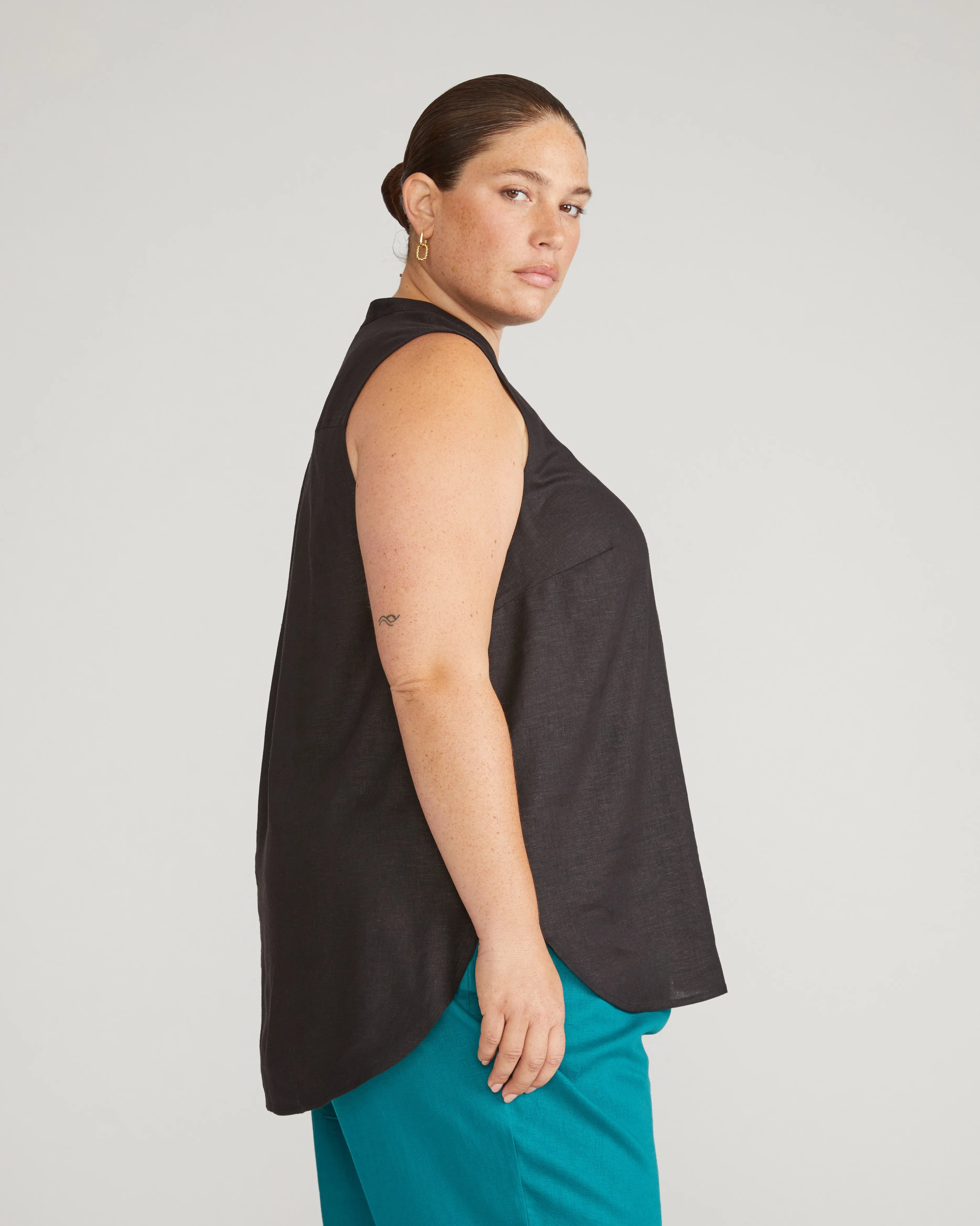 Cameo Linen Tunic - Black sold by Universal Standard product image thumbnail 2