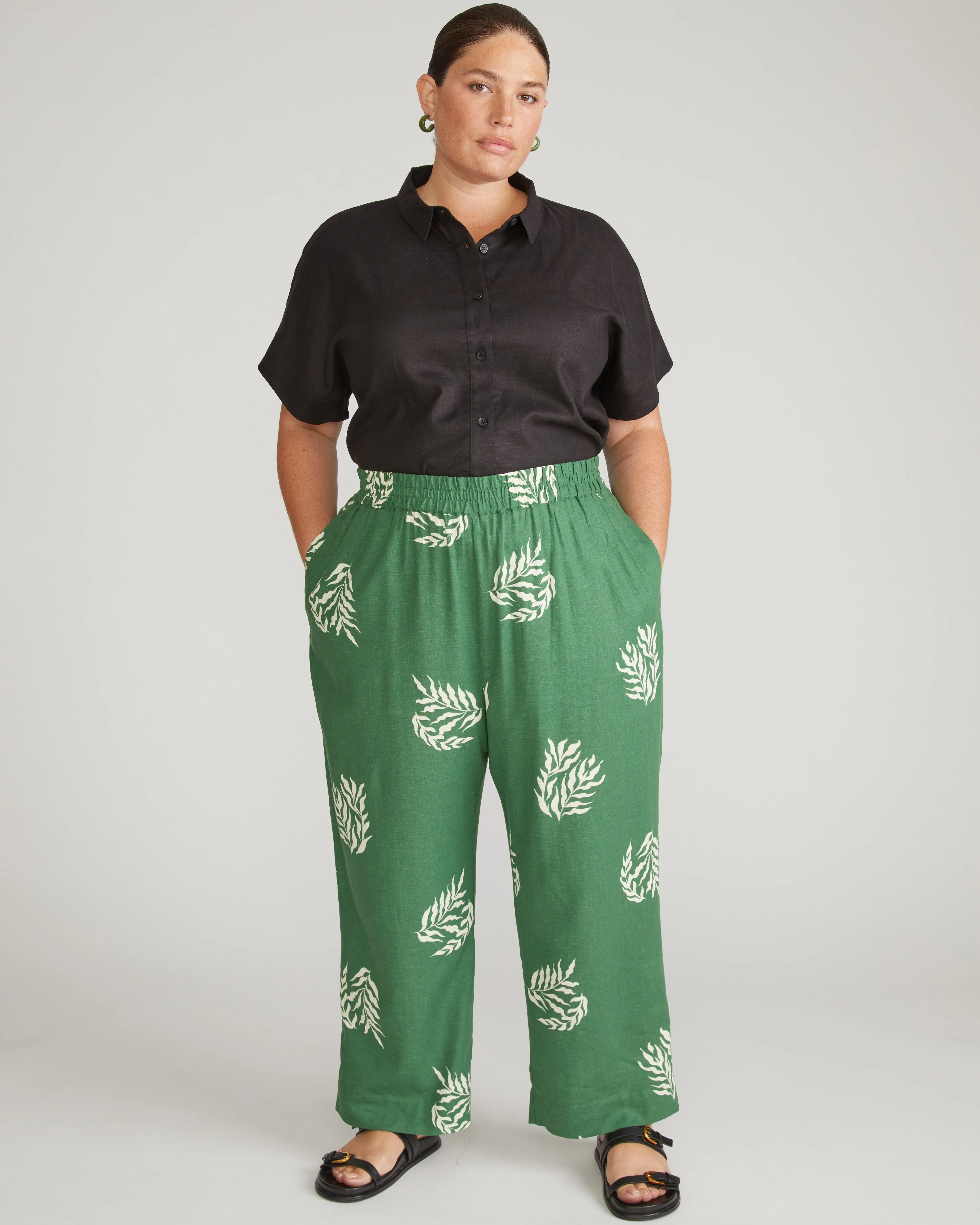 Iris Linen Easy Pull-On Pants - Beachgrass Print in Green sold by Universal Standard product image thumbnail 2