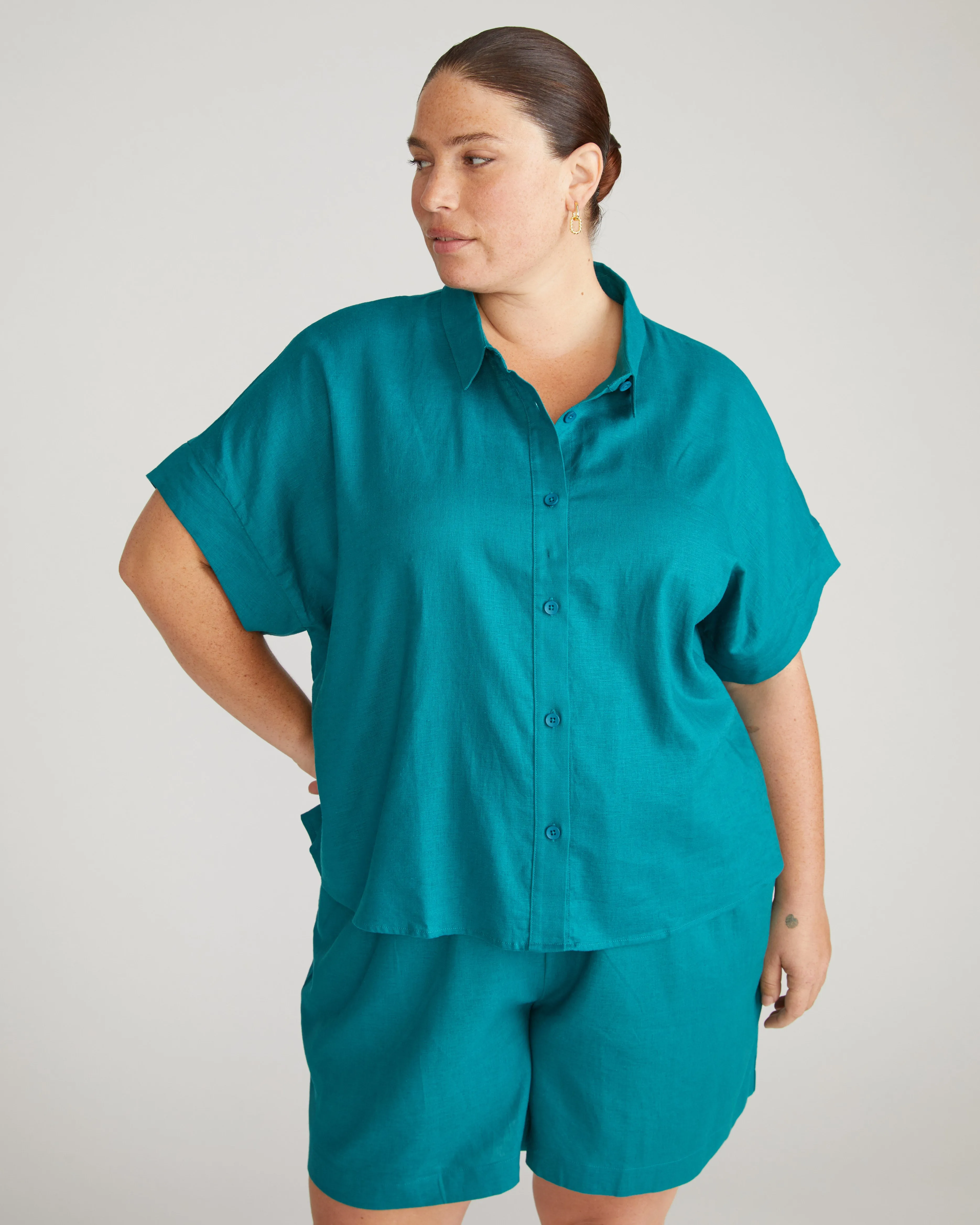 Juniper Linen Easy Pull-On Shorts - Aurora sold by Universal Standard product image thumbnail 2