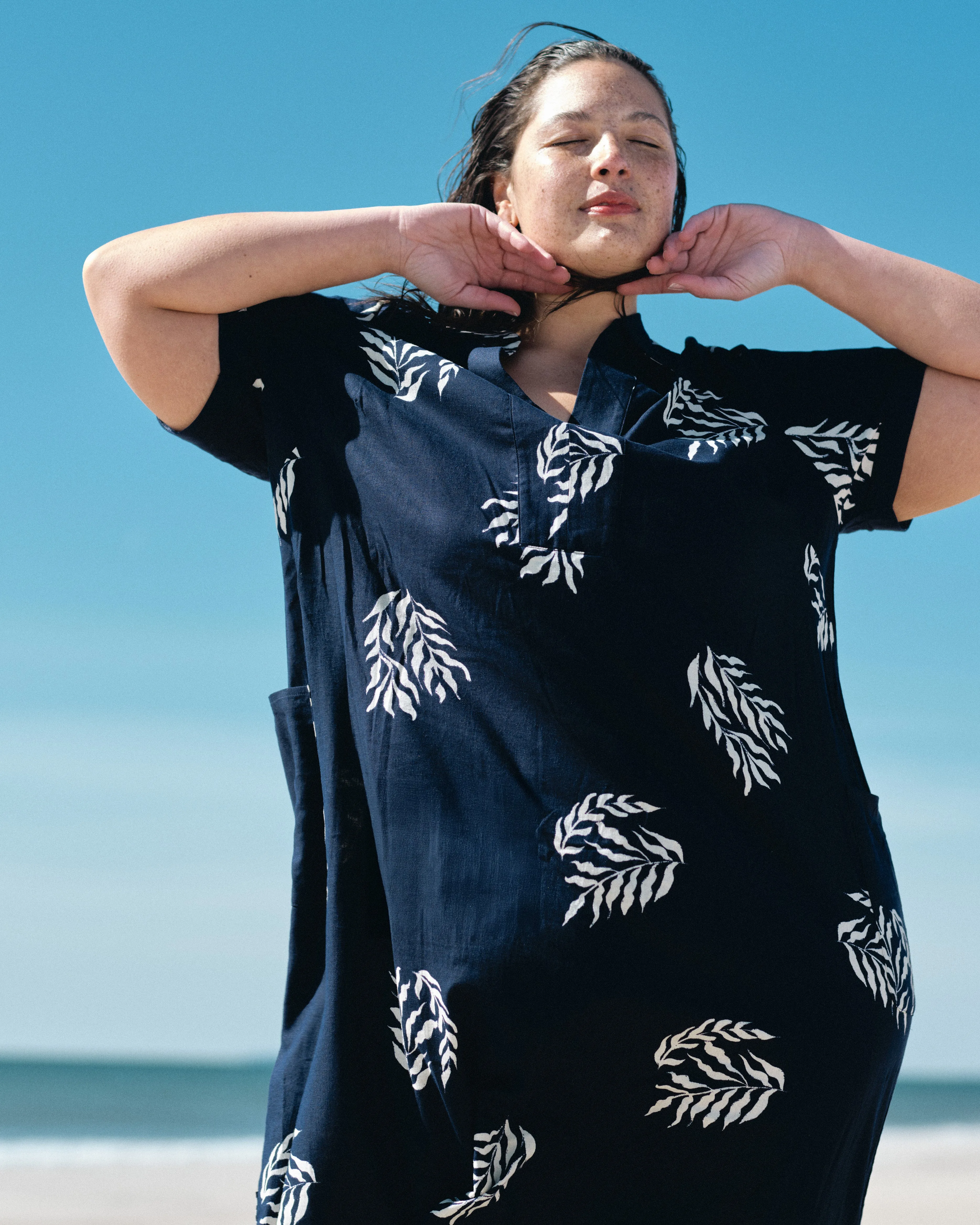 Padma Polo Neck Linen Dress - Beachgrass Print in Navy sold by Universal Standard product image thumbnail 5