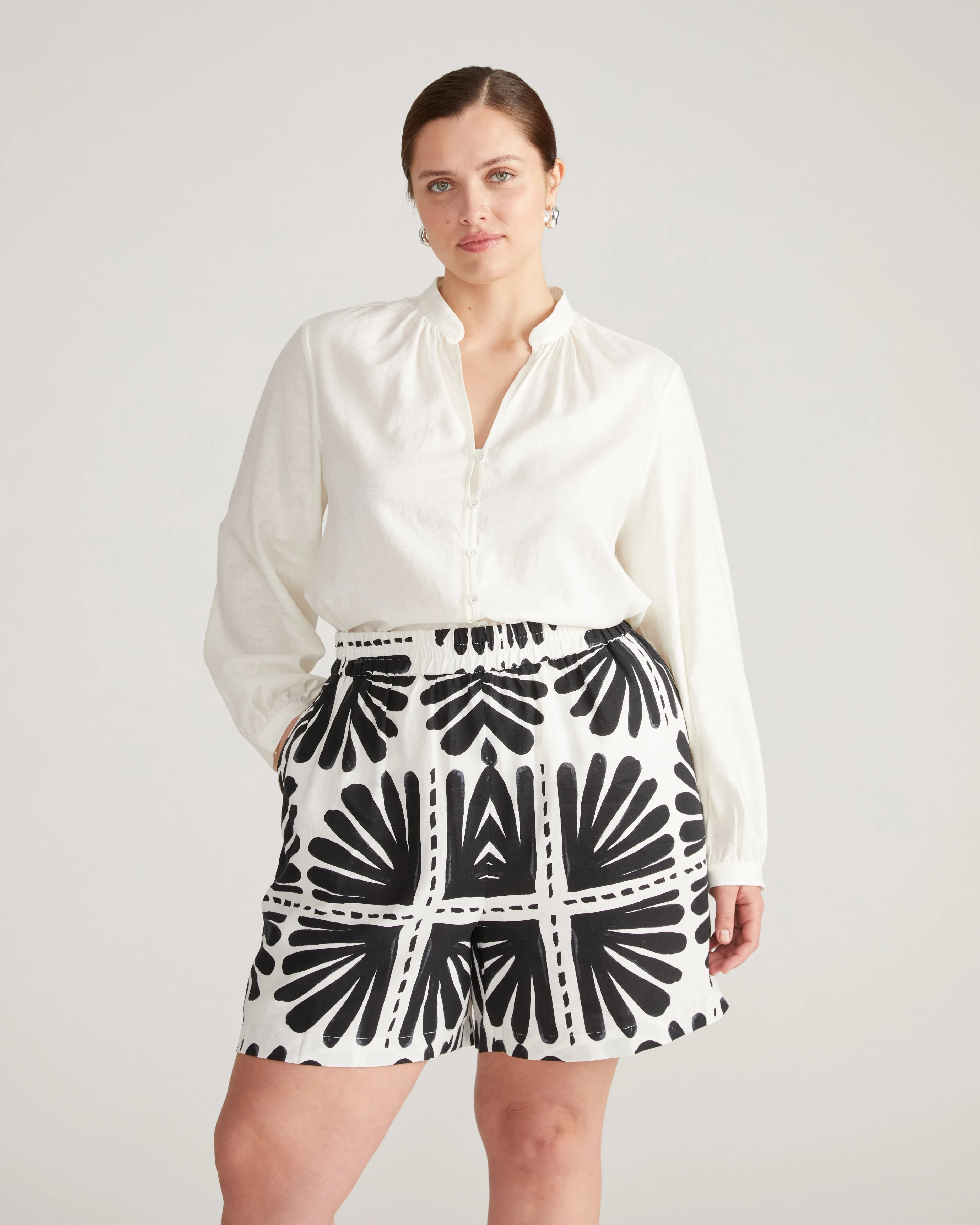 Juniper Linen Easy Pull-On Shorts - Ink Bloom Print sold by Universal Standard