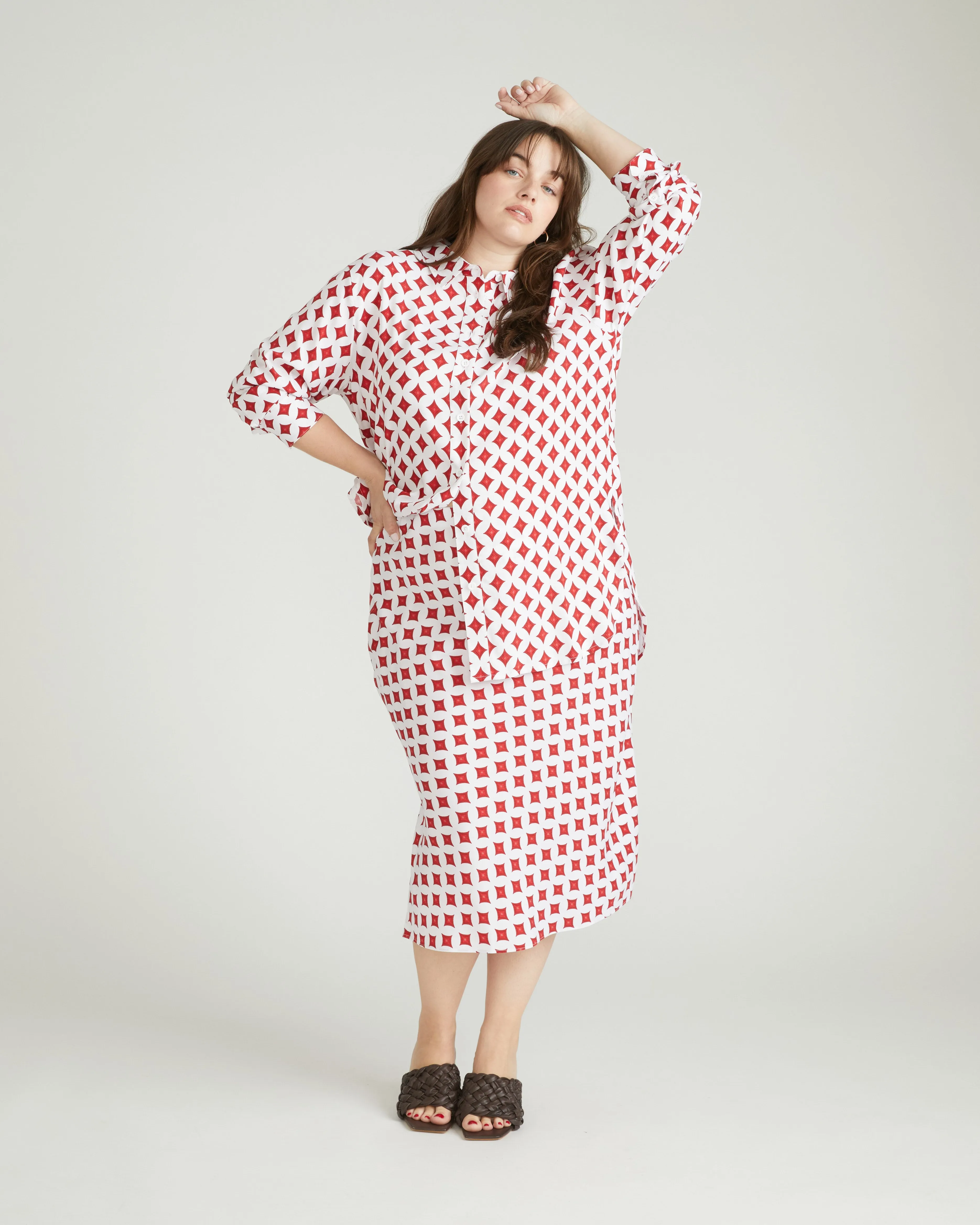 Cooling Stretch Cupro Artist Shirt - Morningstar Print in Red sold by Universal Standard product image thumbnail 4