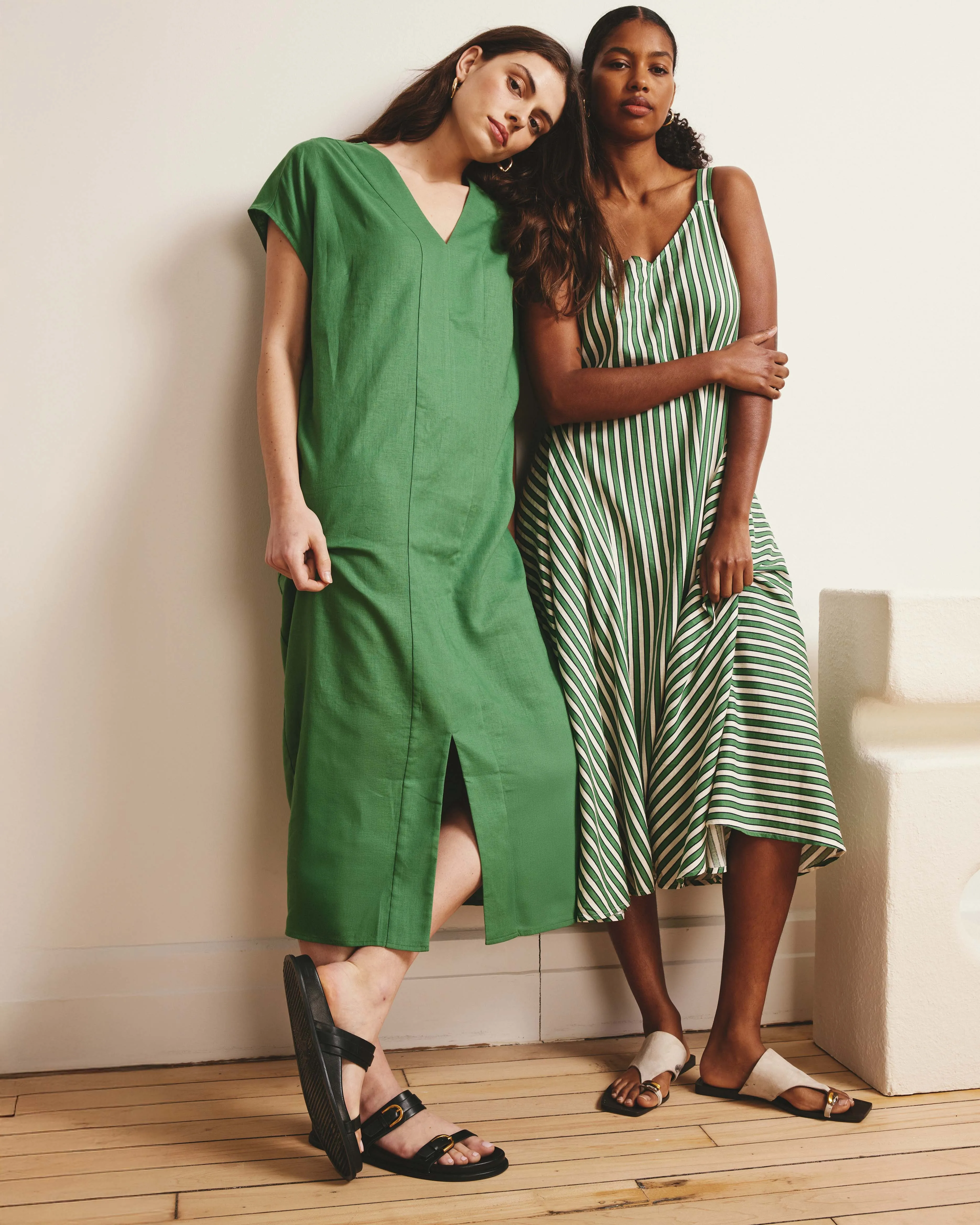 Cabana Linen Kaftan - Clover sold by Universal Standard