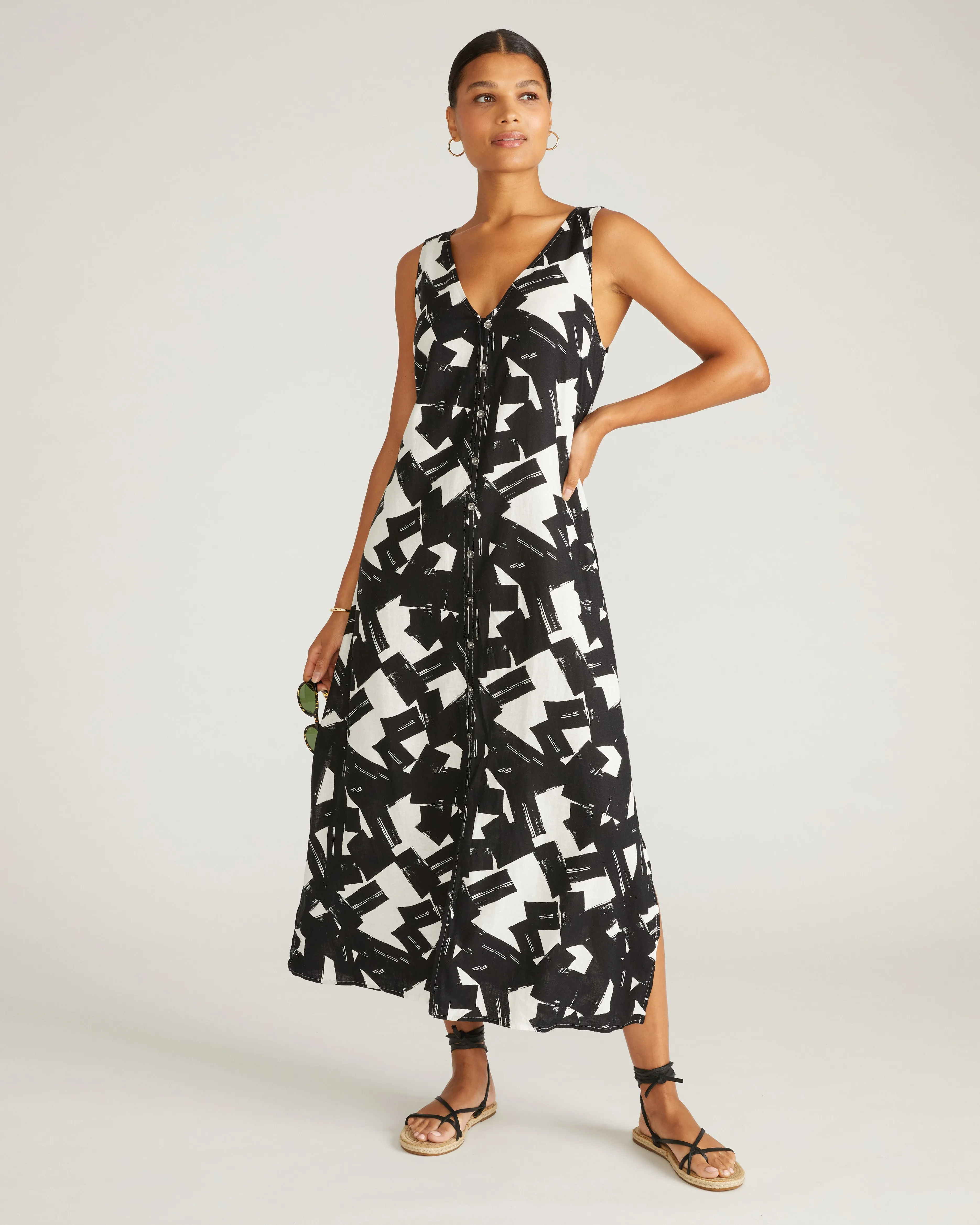 Islet Button-Down Linen Maxi Dress - Santiago Print sold by Universal Standard product image thumbnail 4