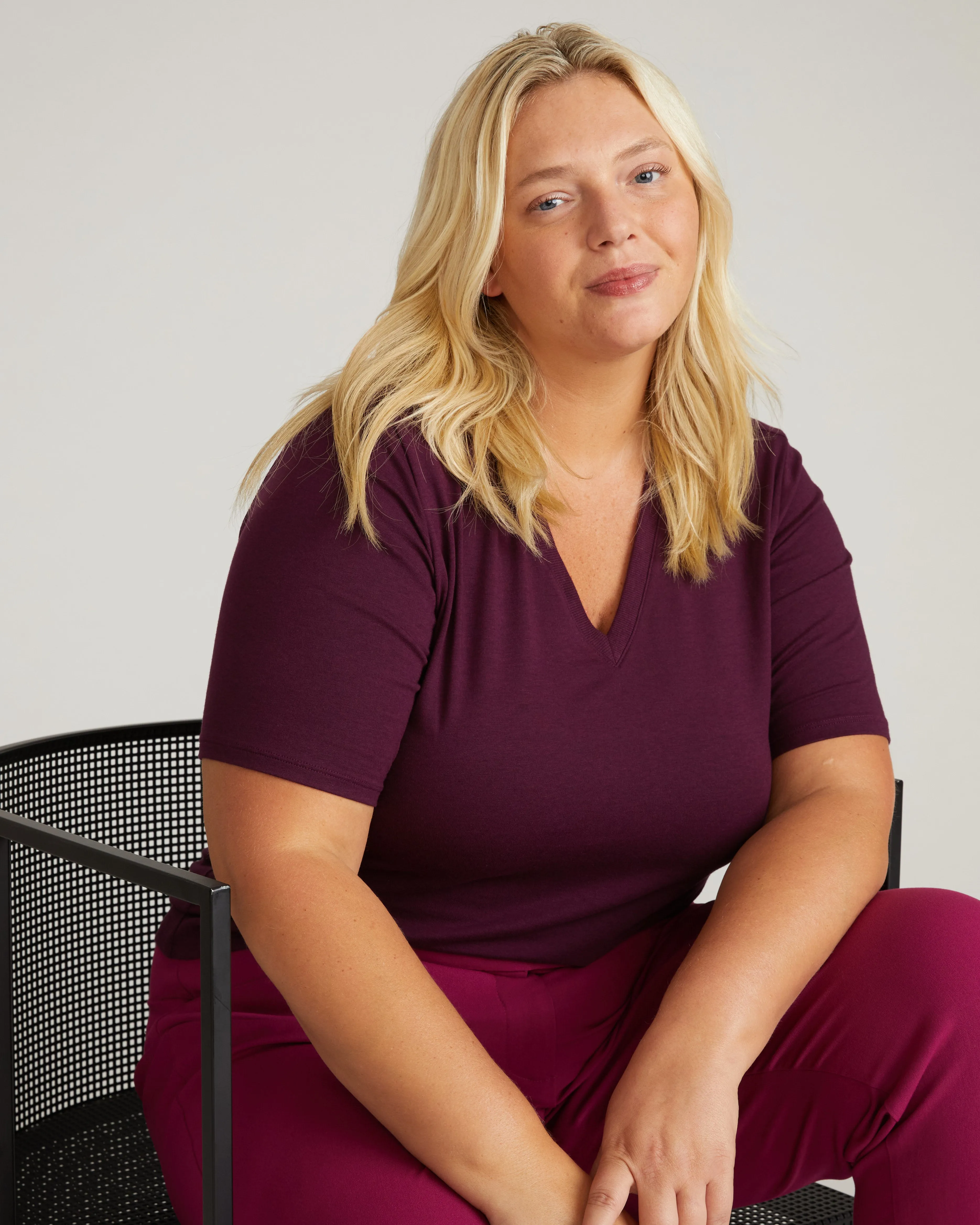 Maia Stovepipe Sleeve V Neck Tee - Gamay sold by Universal Standard