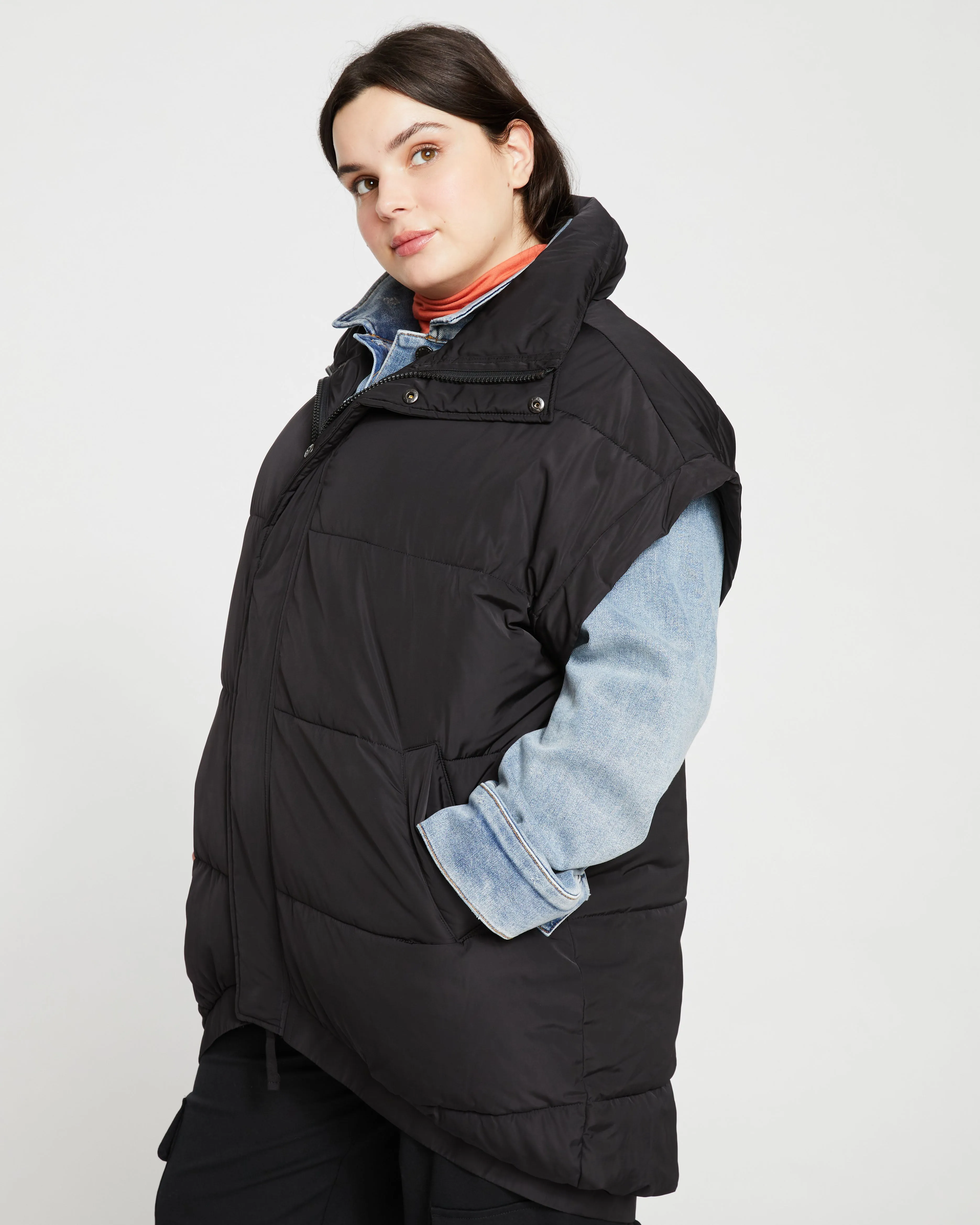 Paparazzi Puffer Vest - Black sold by Universal Standard product image thumbnail 3