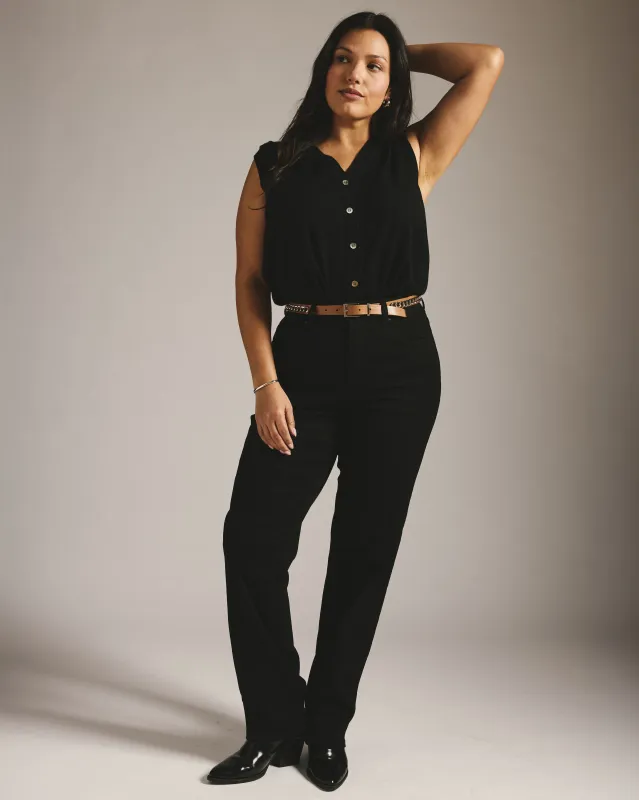 Donna High Rise Curve Straight Leg Jeans 32 Inch - Jet Black sold by Universal Standard