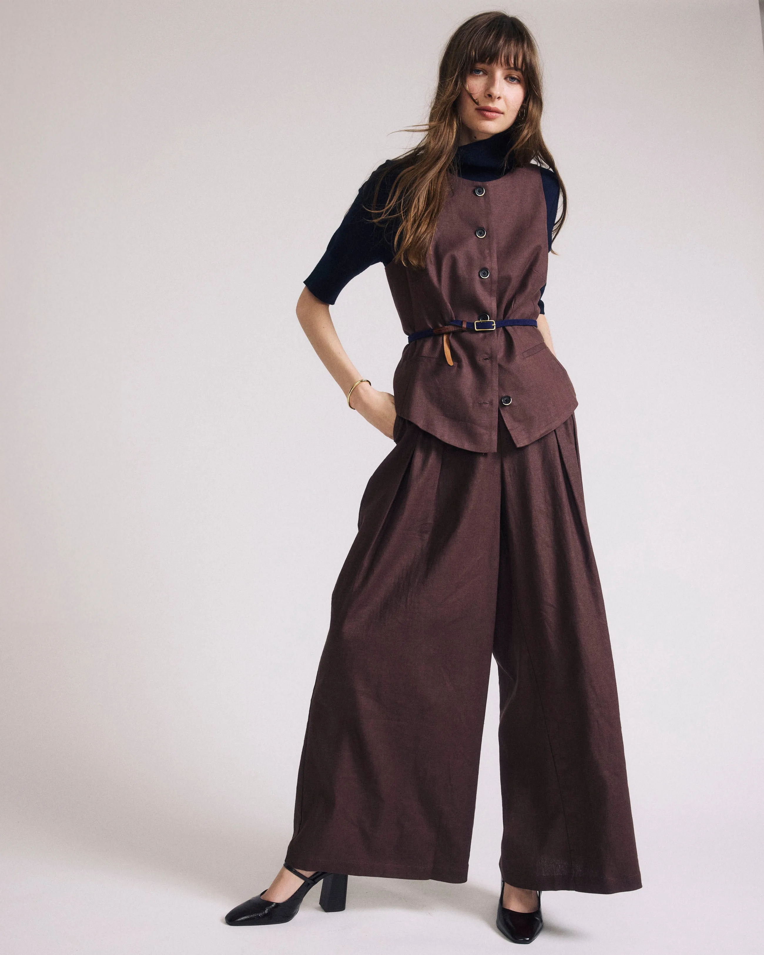 Tamsin Stretch Linen Vest - Sophisticated Brown sold by Universal Standard product image thumbnail 4