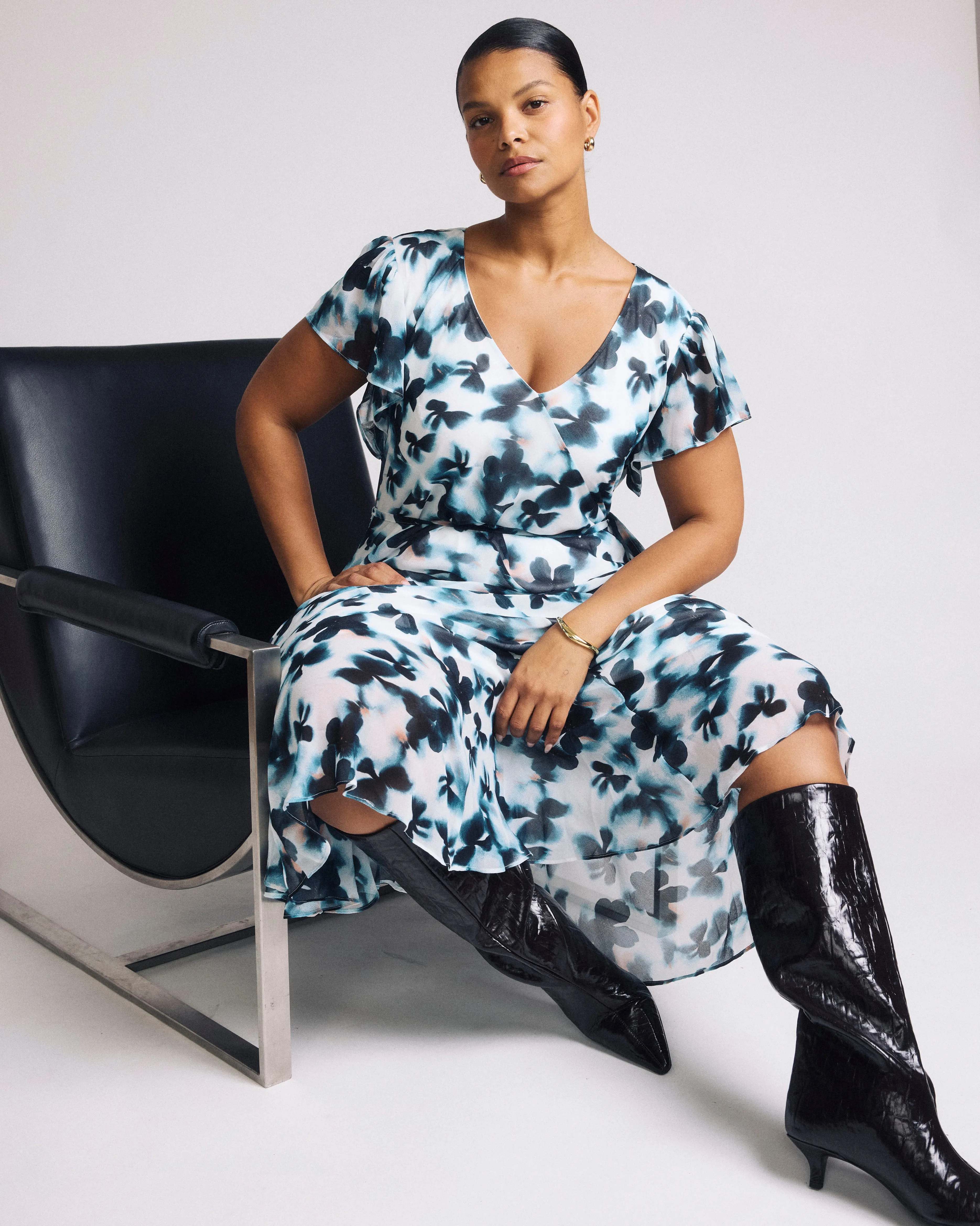 Seville Chiffon Dress - Primrose Hill Print sold by Universal Standard product image thumbnail 4