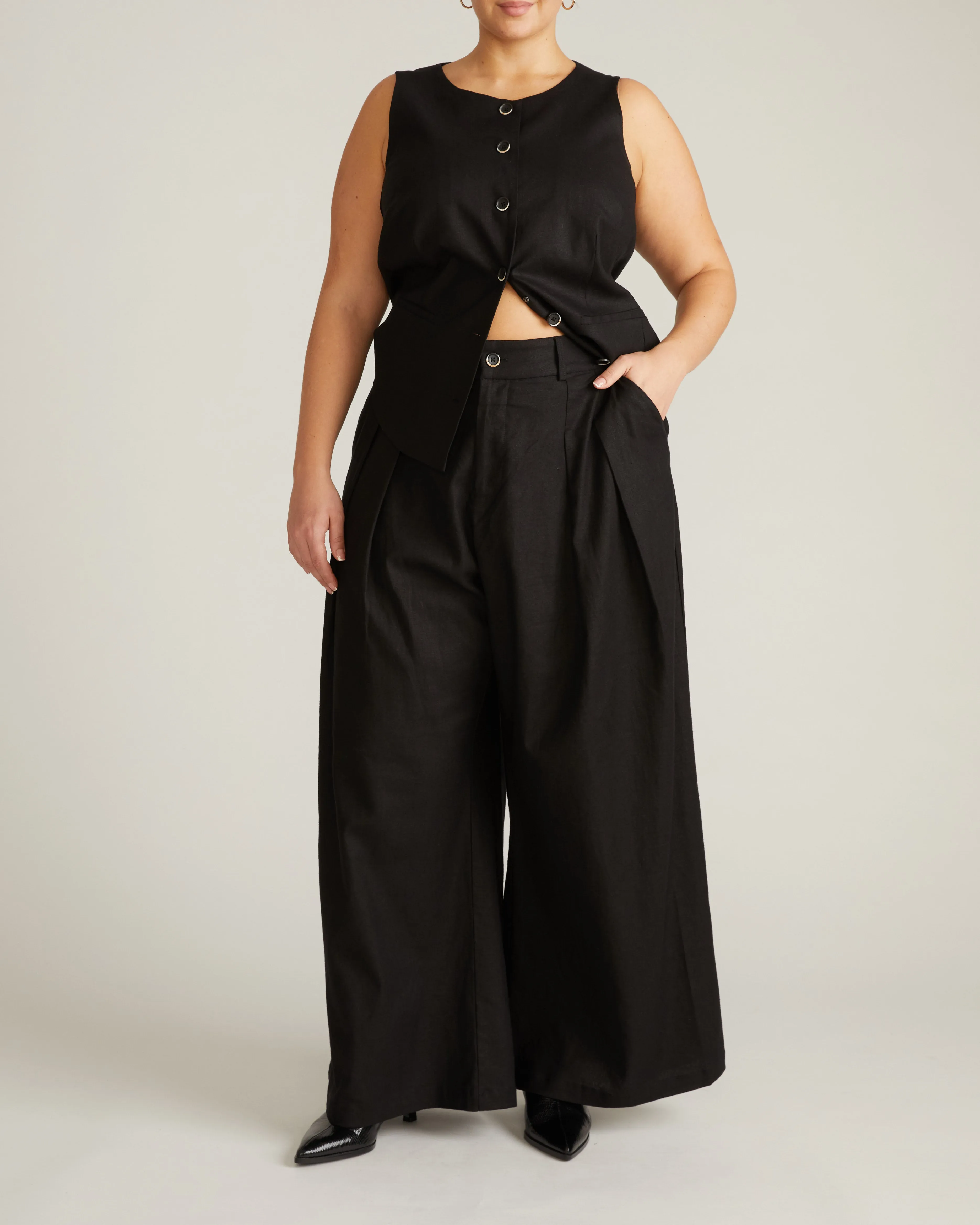Palais Stretch Linen Wide Leg Pant - Black sold by Universal Standard product image thumbnail 5