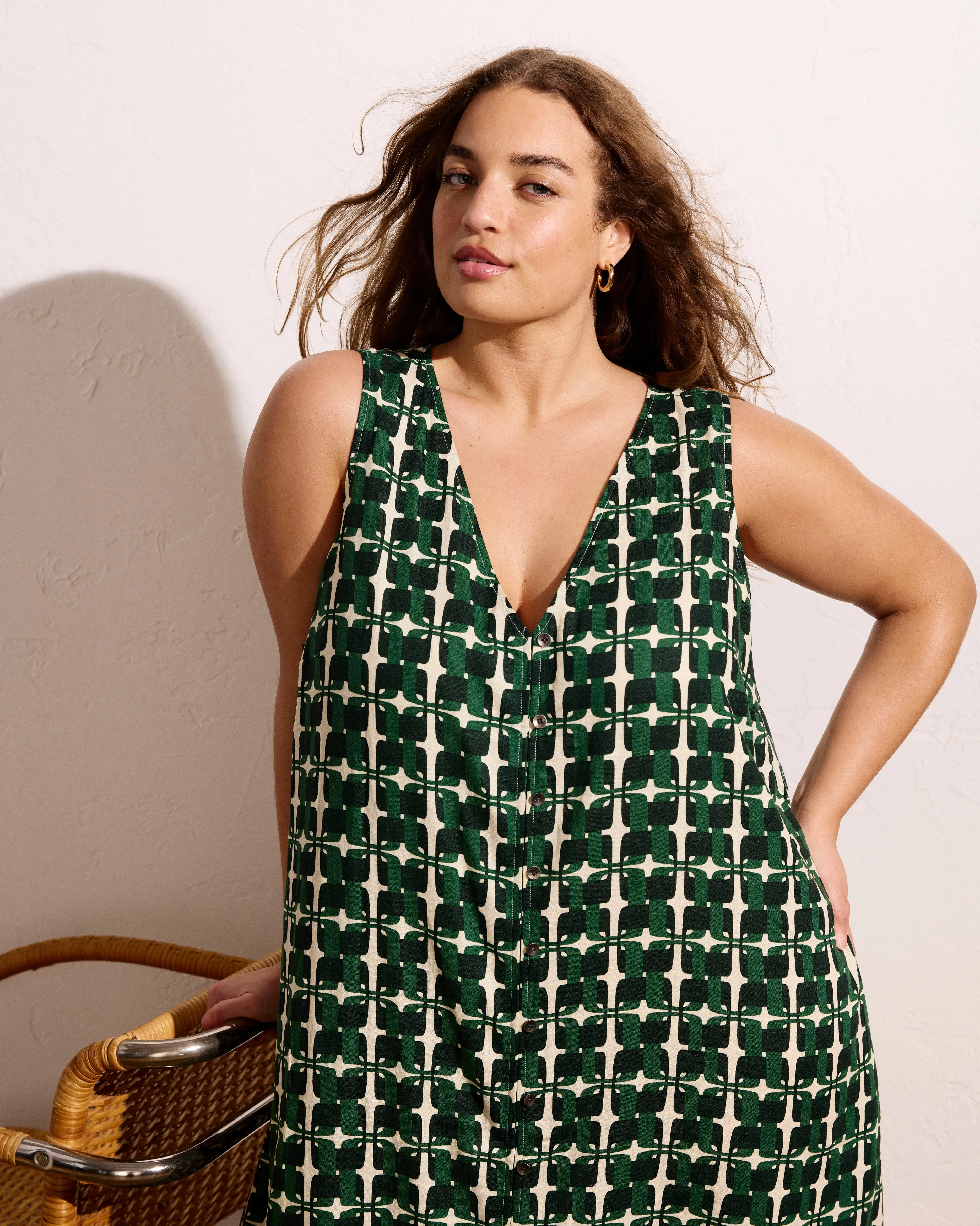 Islet Button-Down Linen Maxi Dress - Green Trellis Print sold by Universal Standard product image thumbnail 4
