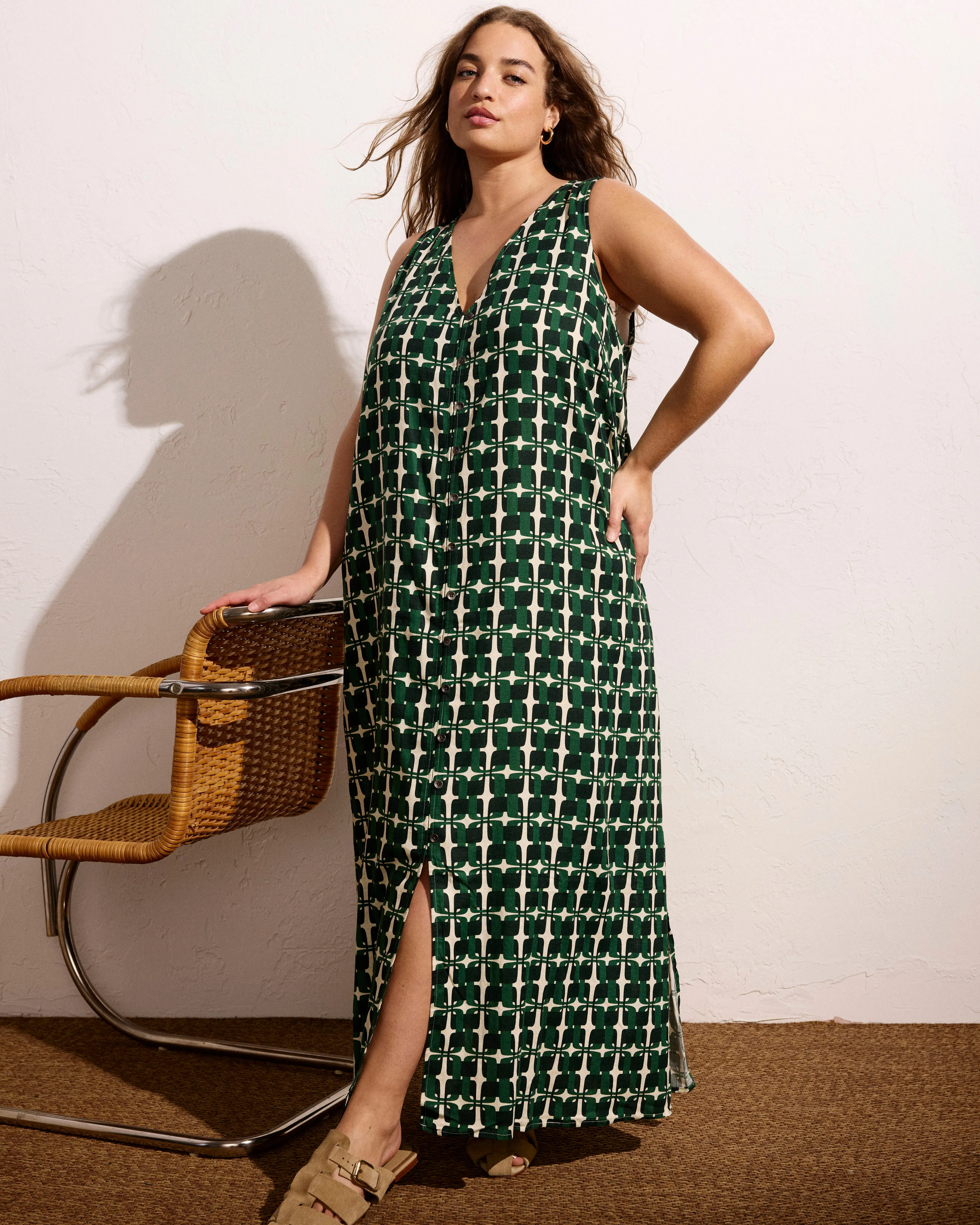Islet Button-Down Linen Maxi Dress - Green Trellis Print sold by Universal Standard product image thumbnail 2