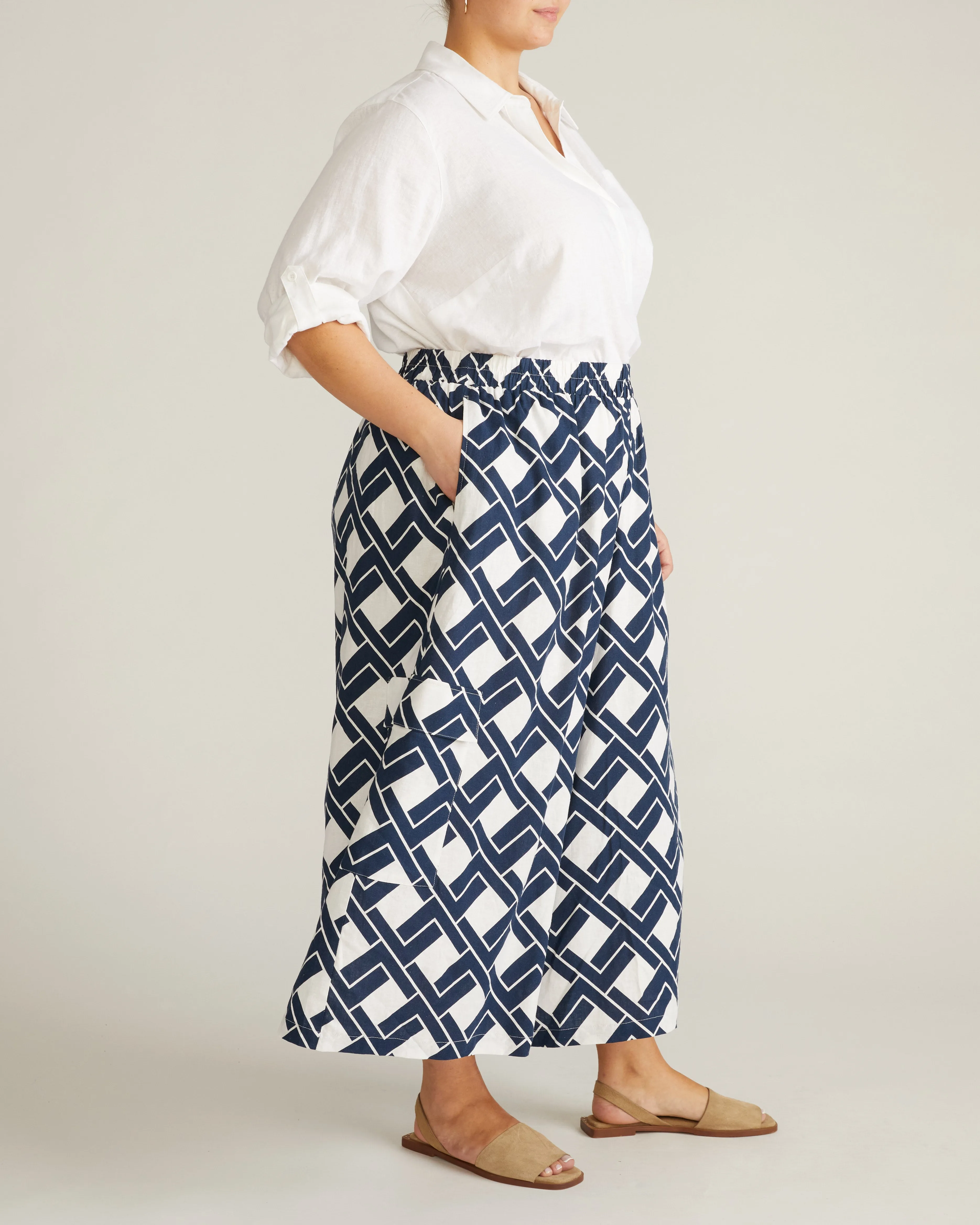 Palazzo Cargo Linen Pant - Geometrica Print sold by Universal Standard product image thumbnail 4