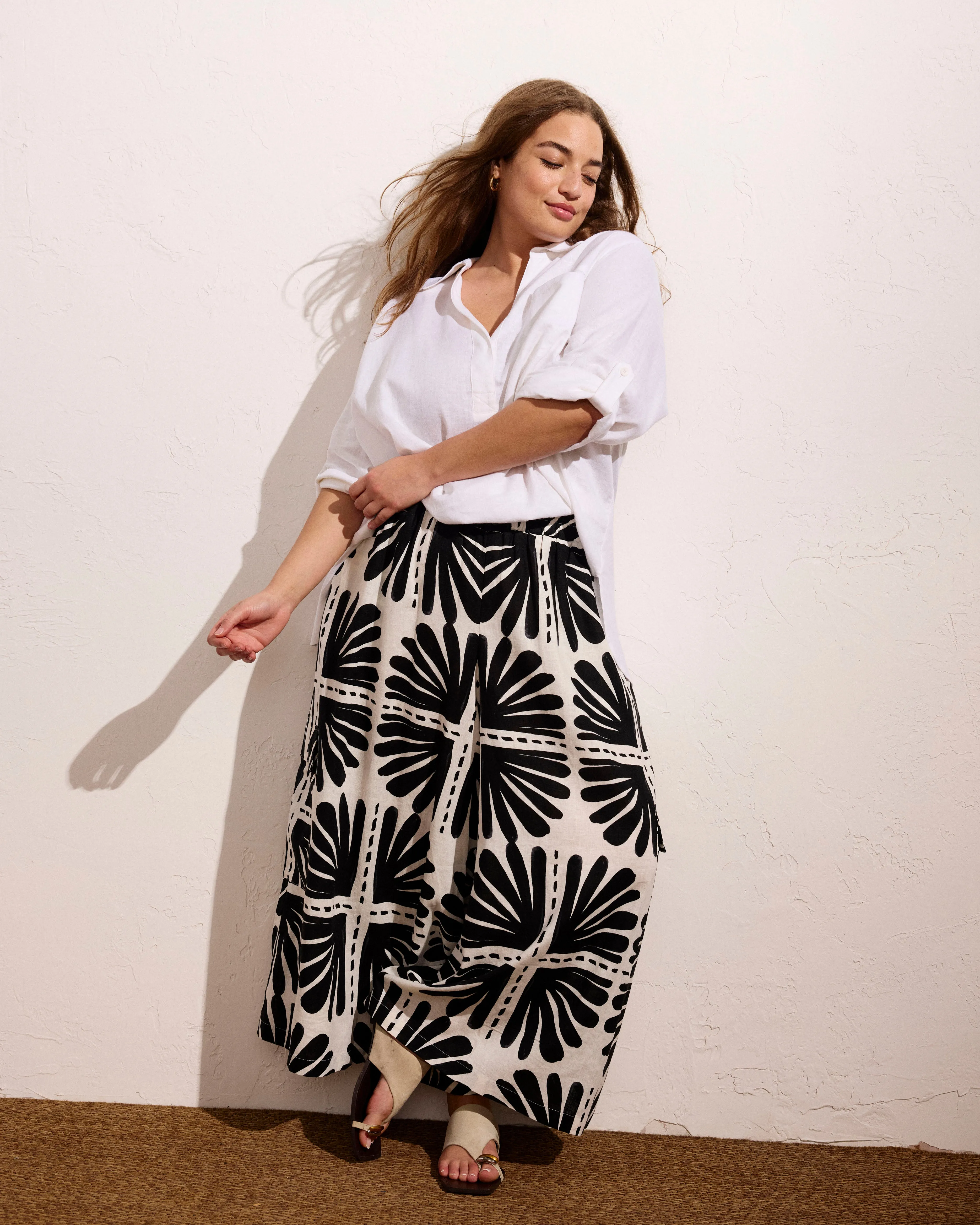 Palazzo Cargo Linen Pant - Ink Bloom Print sold by Universal Standard product image thumbnail 2