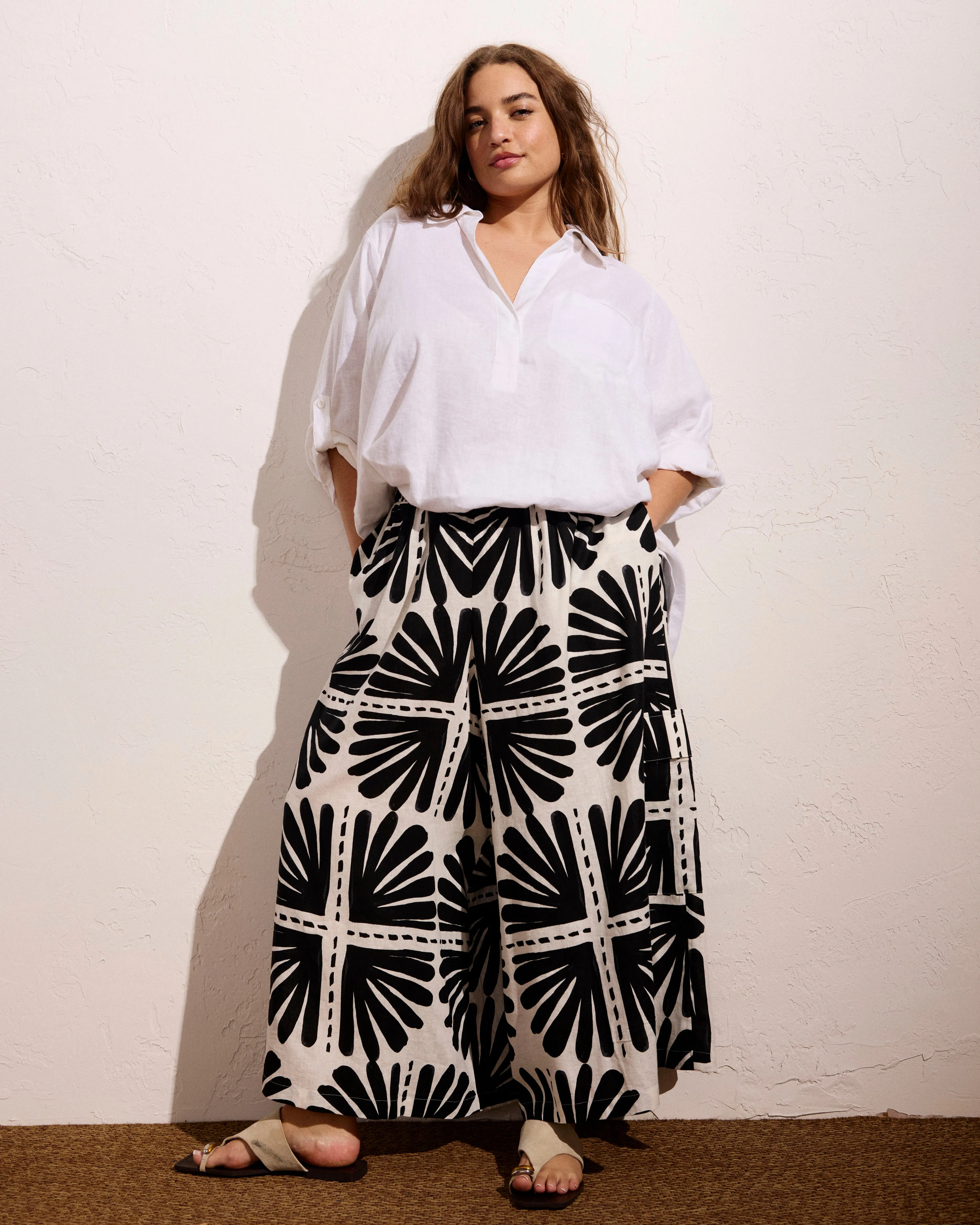 Palazzo Cargo Linen Pant - Ink Bloom Print sold by Universal Standard product image thumbnail 3