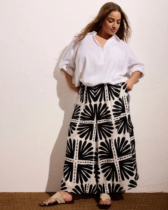 Palazzo Cargo Linen Pant - Ink Bloom Print made by Universal Standard