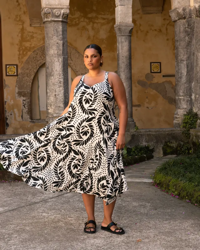 Sunshower Flowy Linen Blend Dress - Vine Print made by Universal Standard
