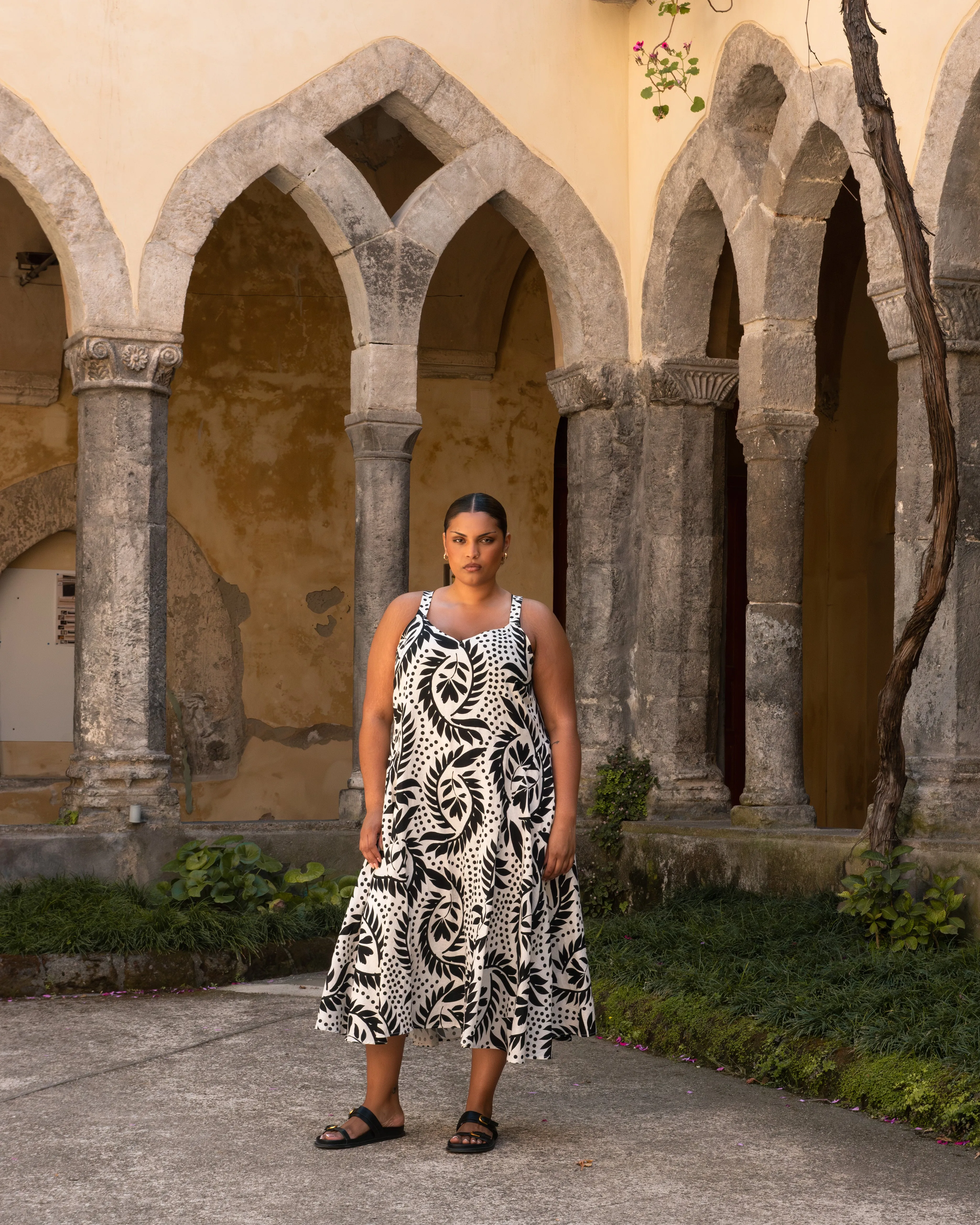 Sunshower Flowy Linen Blend Dress - Vine Print sold by Universal Standard product image thumbnail 3