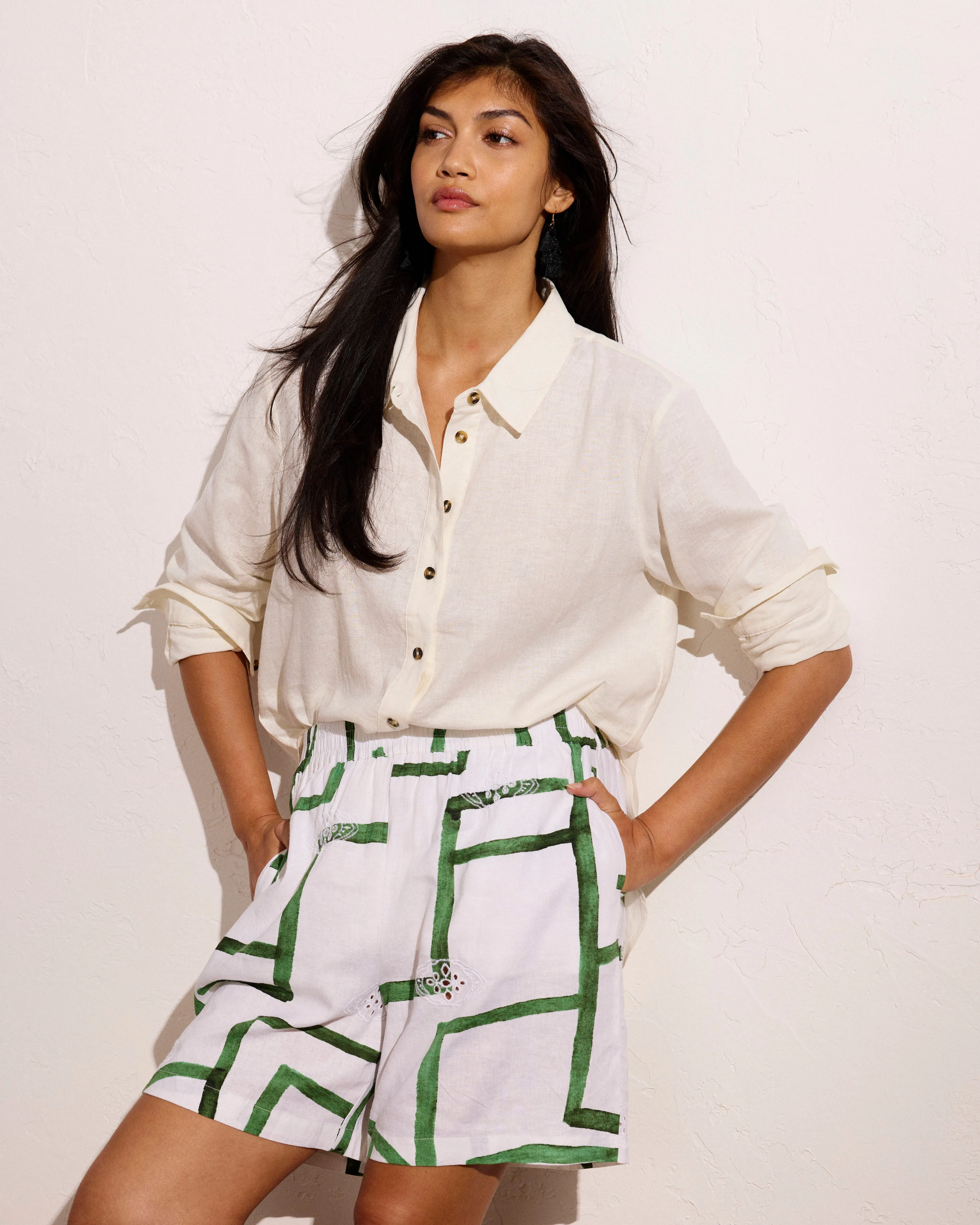 Juniper Linen Blend Easy Pull-On Shorts - Green Paint Print sold by Universal Standard product image thumbnail 2