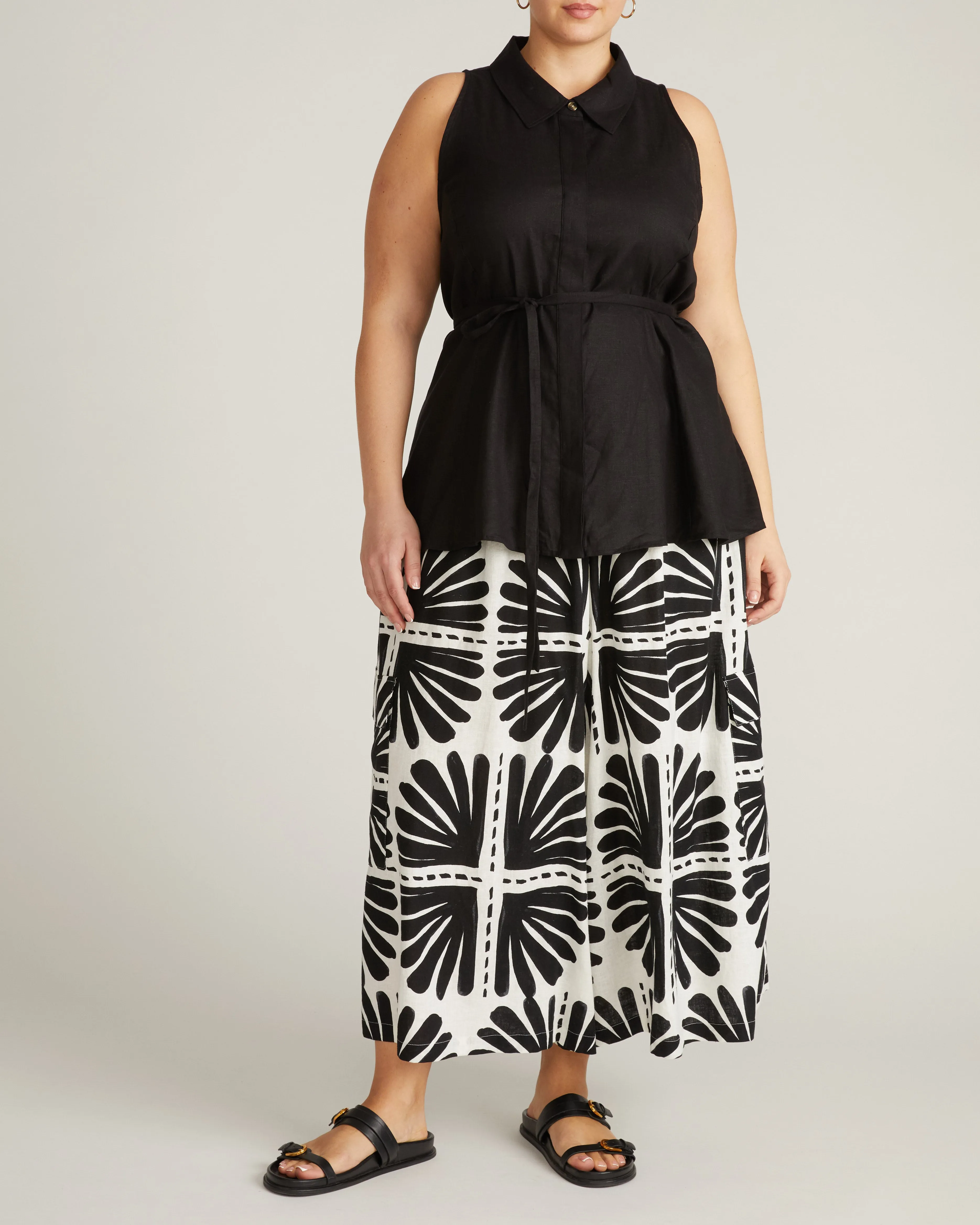 Adelaide Sleeveless Linen Blend Shirt - Black sold by Universal Standard product image thumbnail 4