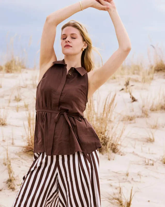 Adelaide Sleeveless Linen Blend Shirt - Peppercorn made by Universal Standard