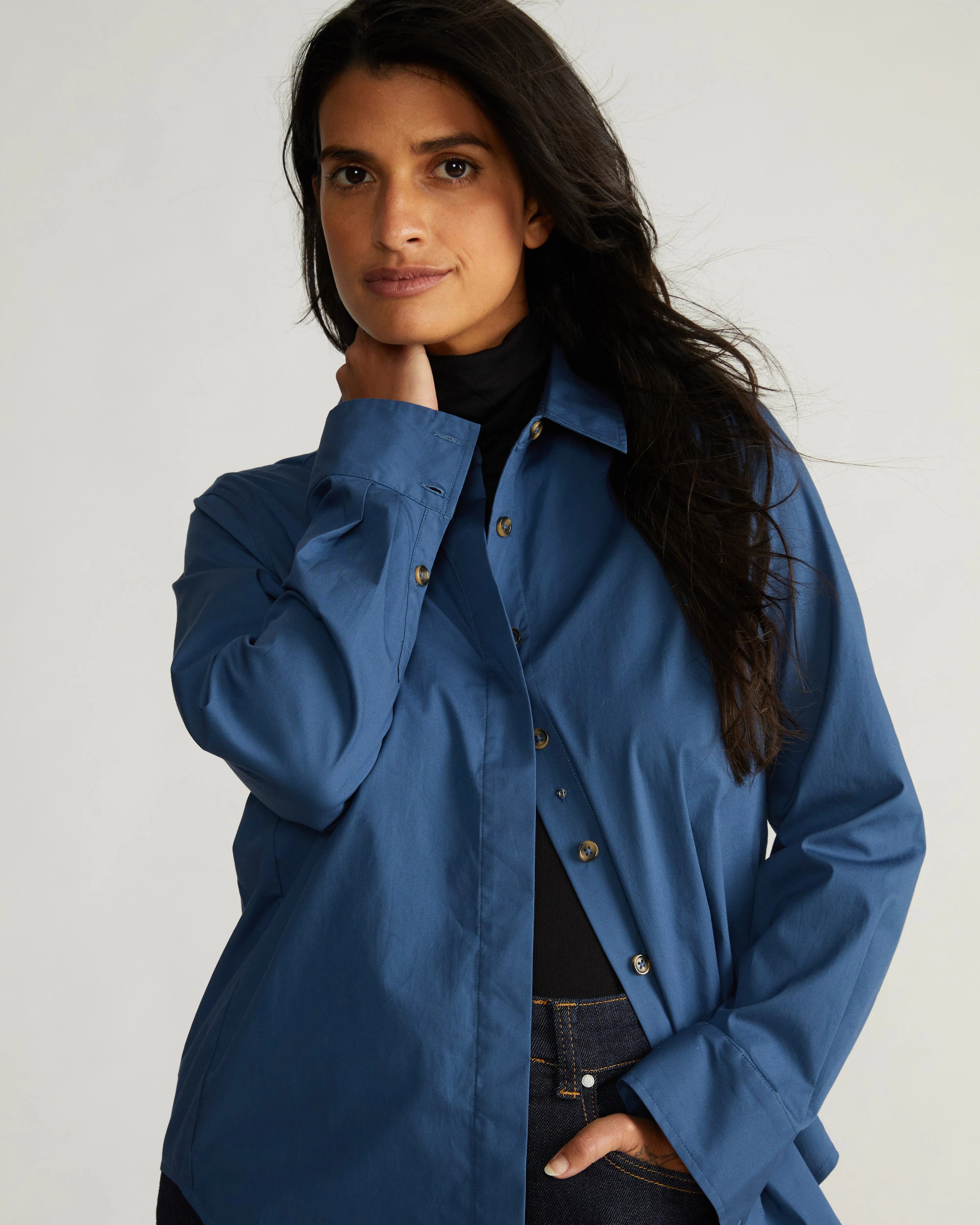 Elbe Stretch Poplin Shirt Classic Fit - Bleu Scolaire sold by Universal Standard