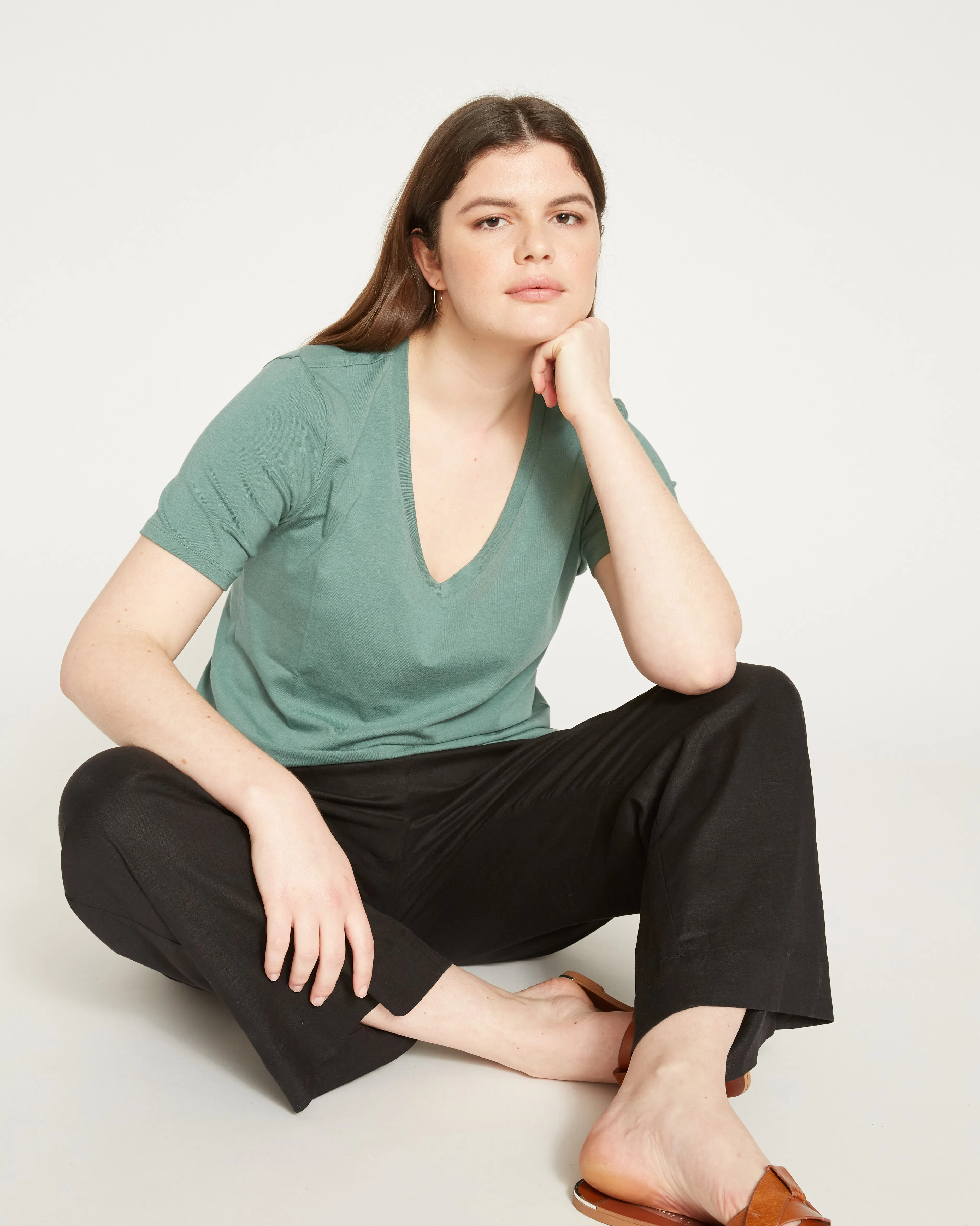 Iris Linen Easy Pull-On Pants - Black sold by Universal Standard