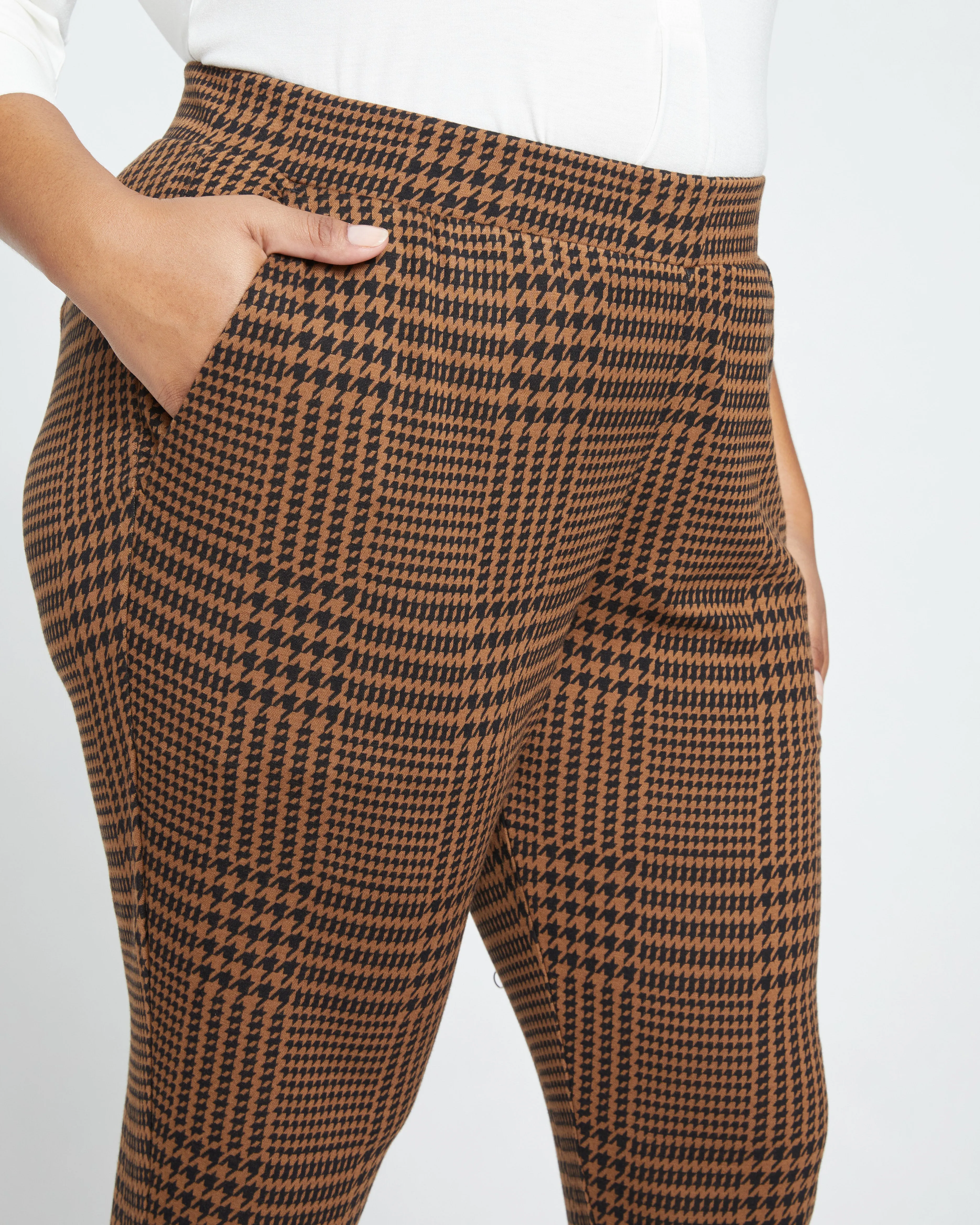 Moro Pocket Signature Ponte Pants - Autumn Houndstooth Jacquard sold by Universal Standard product image thumbnail 2