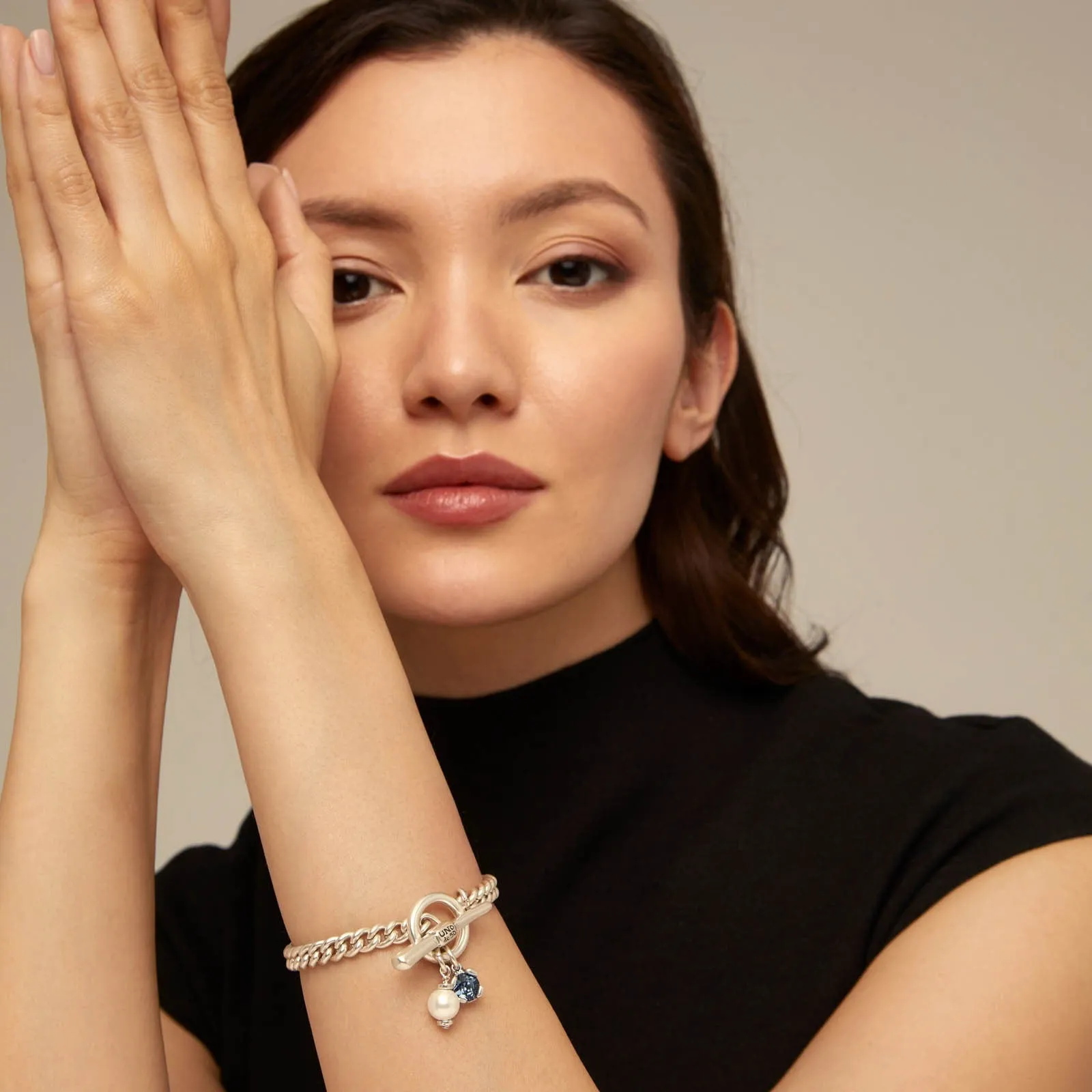 TWO EXPEARLTIONAL BRACELET sold by UNO de 50 product image thumbnail 4