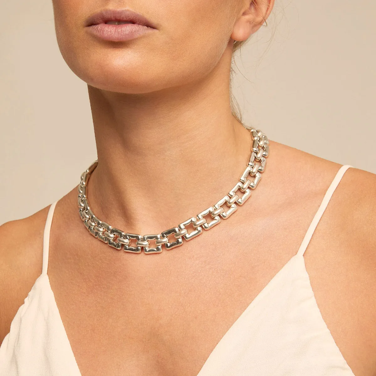 FEMME FATALE NECKLACE sold by UNO de 50 product image thumbnail 2