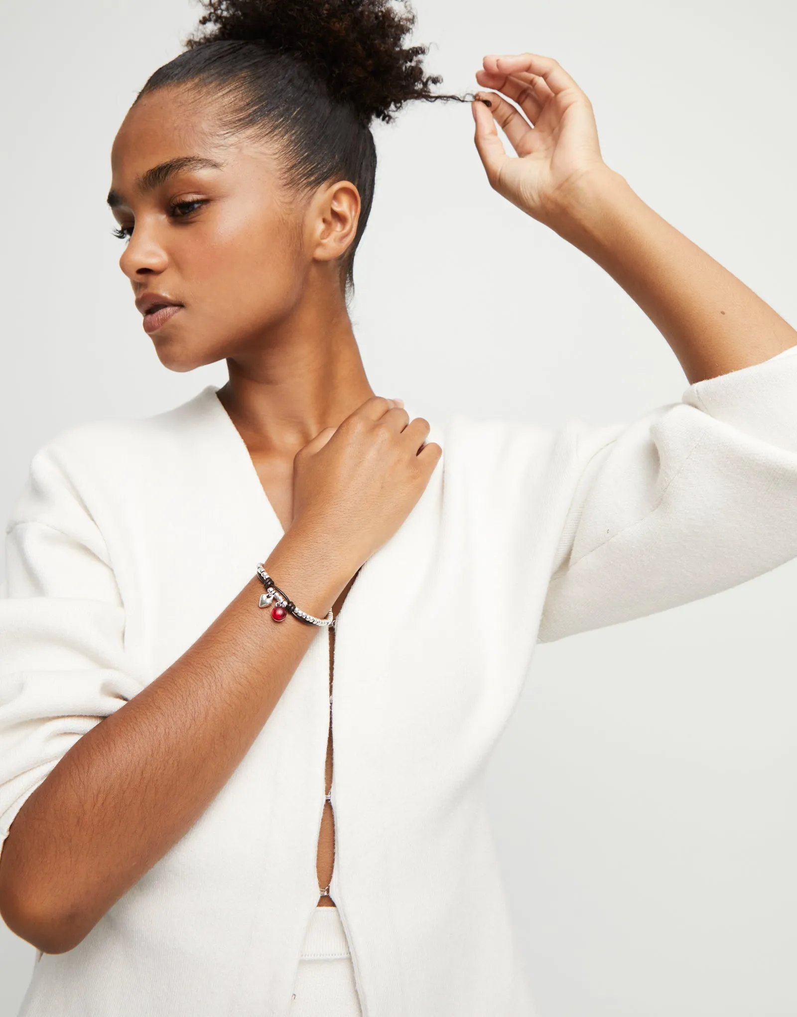 SER FASCINANTE RED MURANO GLASS CHARM LEATHER SILVER BRACELET sold by UNO de 50 product image thumbnail 2