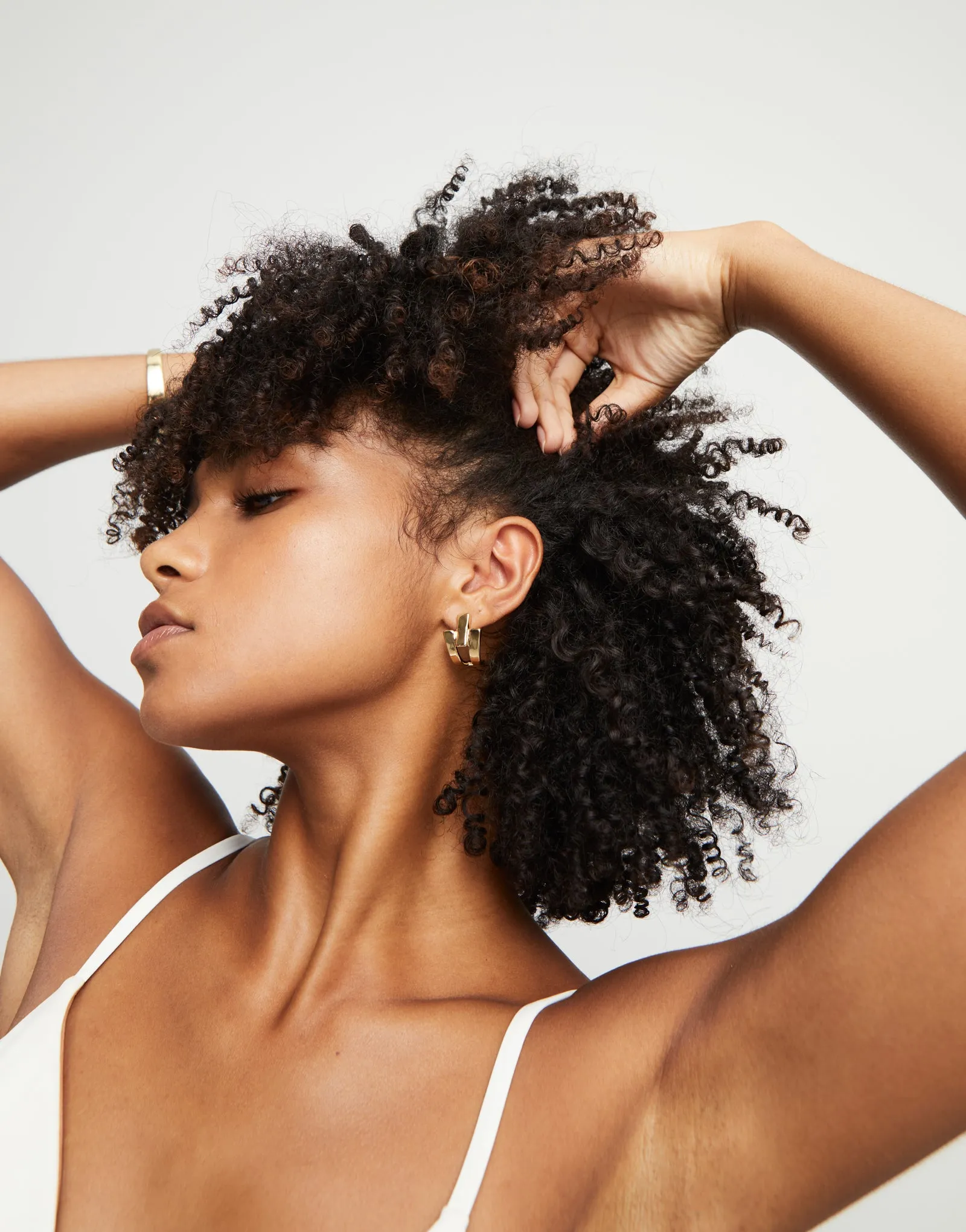 SER ORIGINAL OVERLAP GOLD EARRINGS sold by UNO de 50 product image thumbnail 4