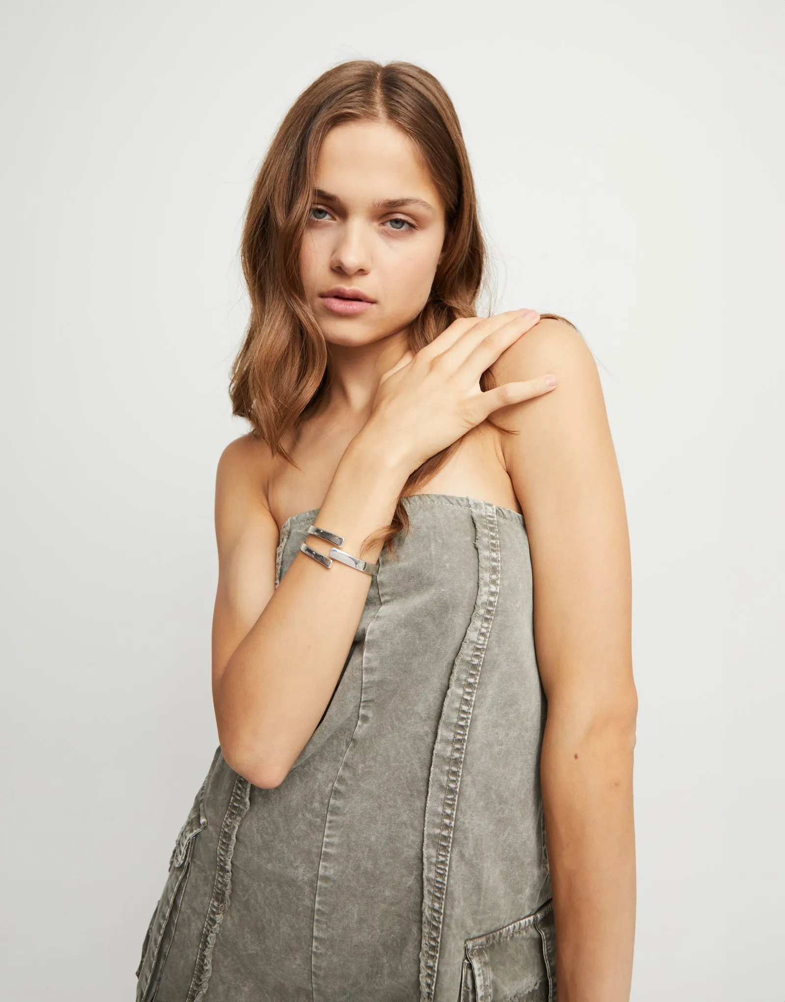 SER ORIGINAL OVERLAP SILVER BRACELET sold by UNO de 50 product image thumbnail 5