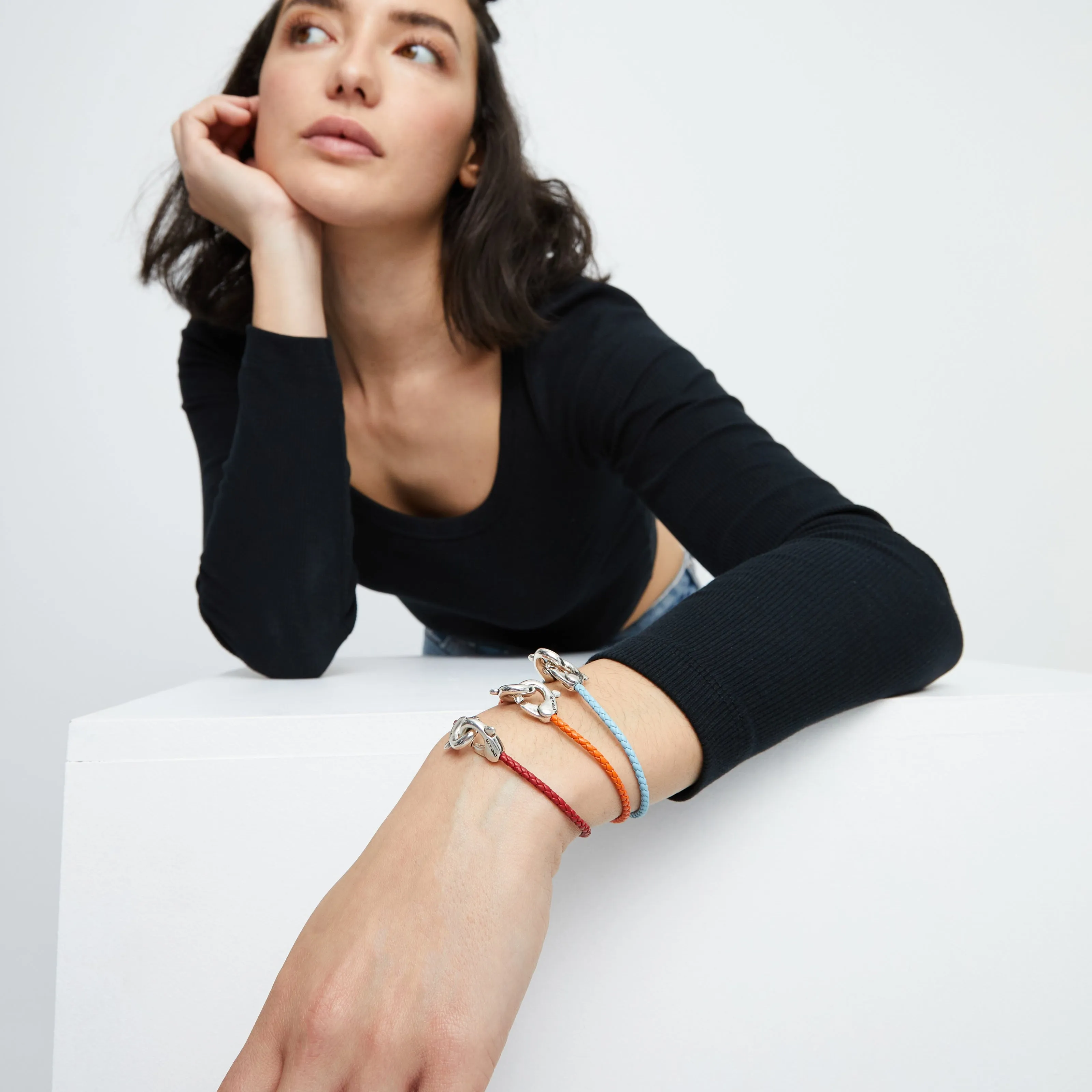 INSEPARABLE SMALL CLASP LEATHER BRACELET sold by UNO de 50 product image thumbnail 2