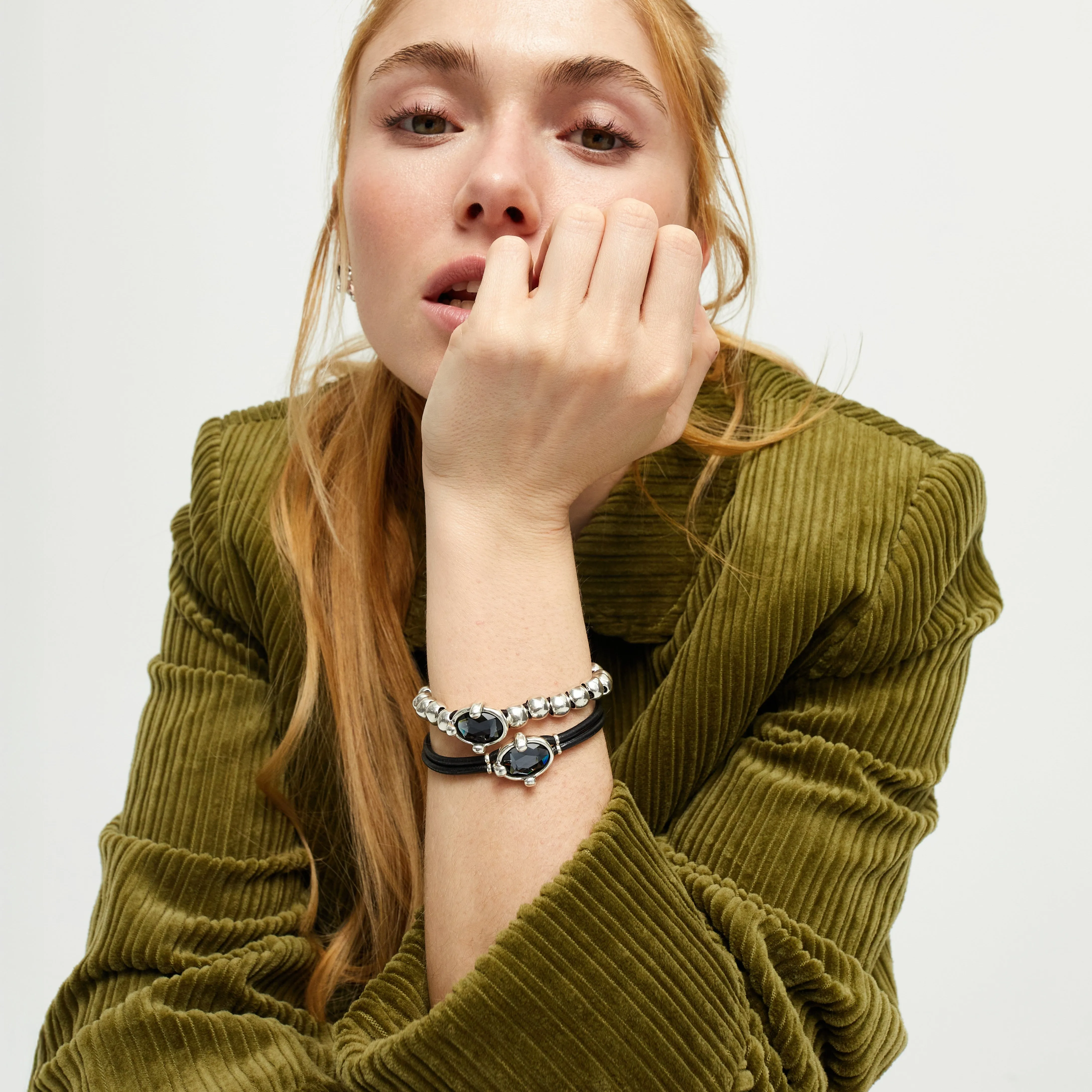 DAZZLING STRETCH BRACELET sold by UNO de 50 product image thumbnail 2