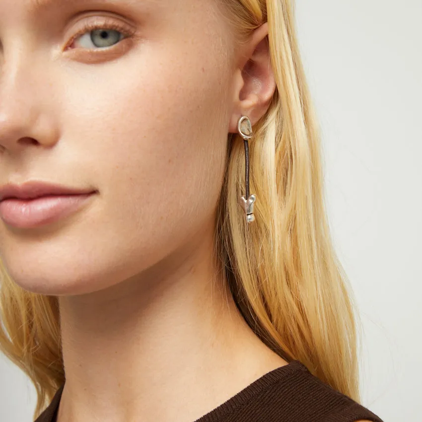 BEAT LEATHER DROP EARRINGS sold by UNO de 50 product image thumbnail 2