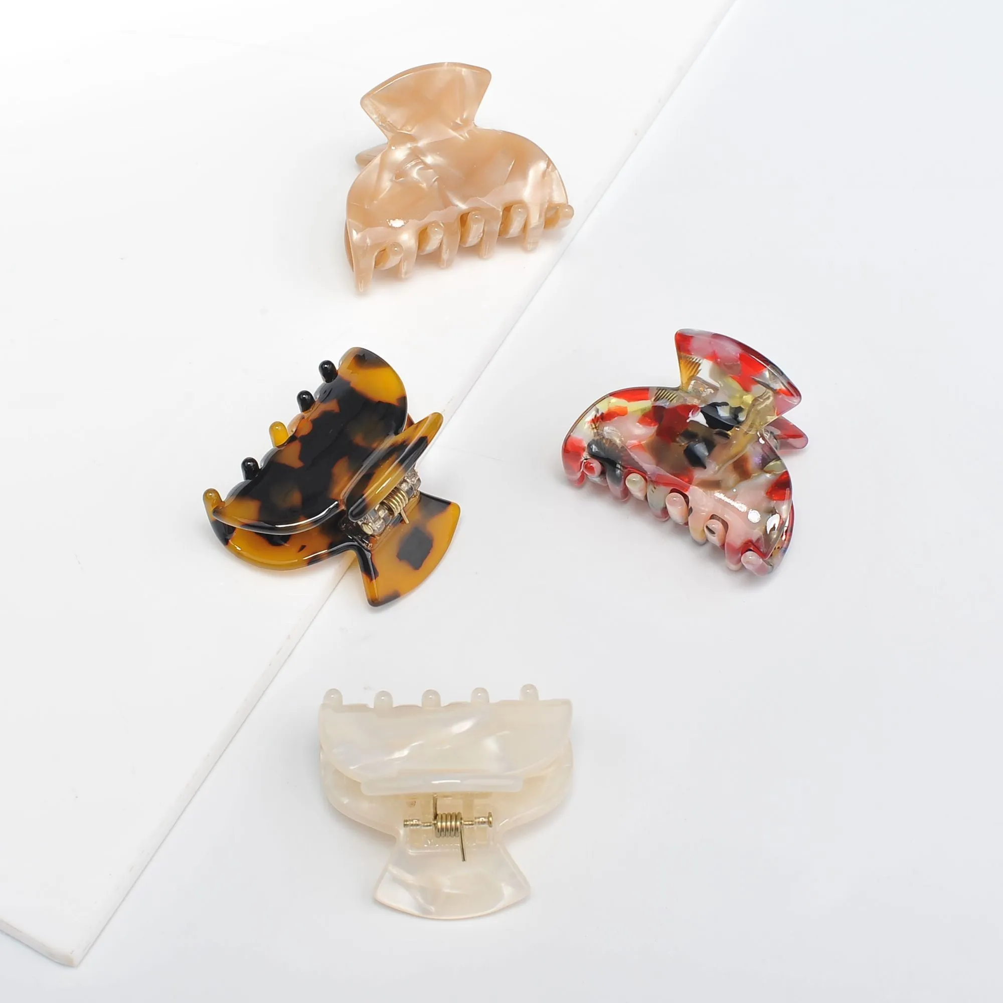 Assorted Mini Hair Claw - 4 Pack Hair Claw sold by Urban Expressions product image thumbnail 4