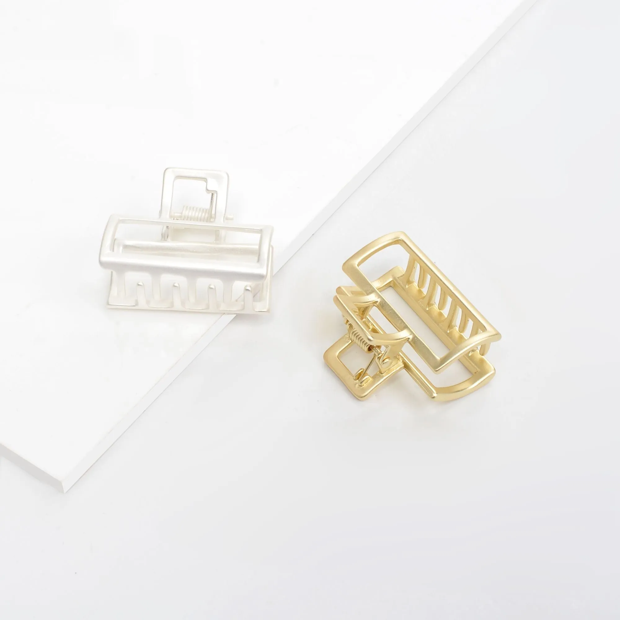 Simple Metal Claw - 2 Pack Hair Claw sold by Urban Expressions product image thumbnail 4