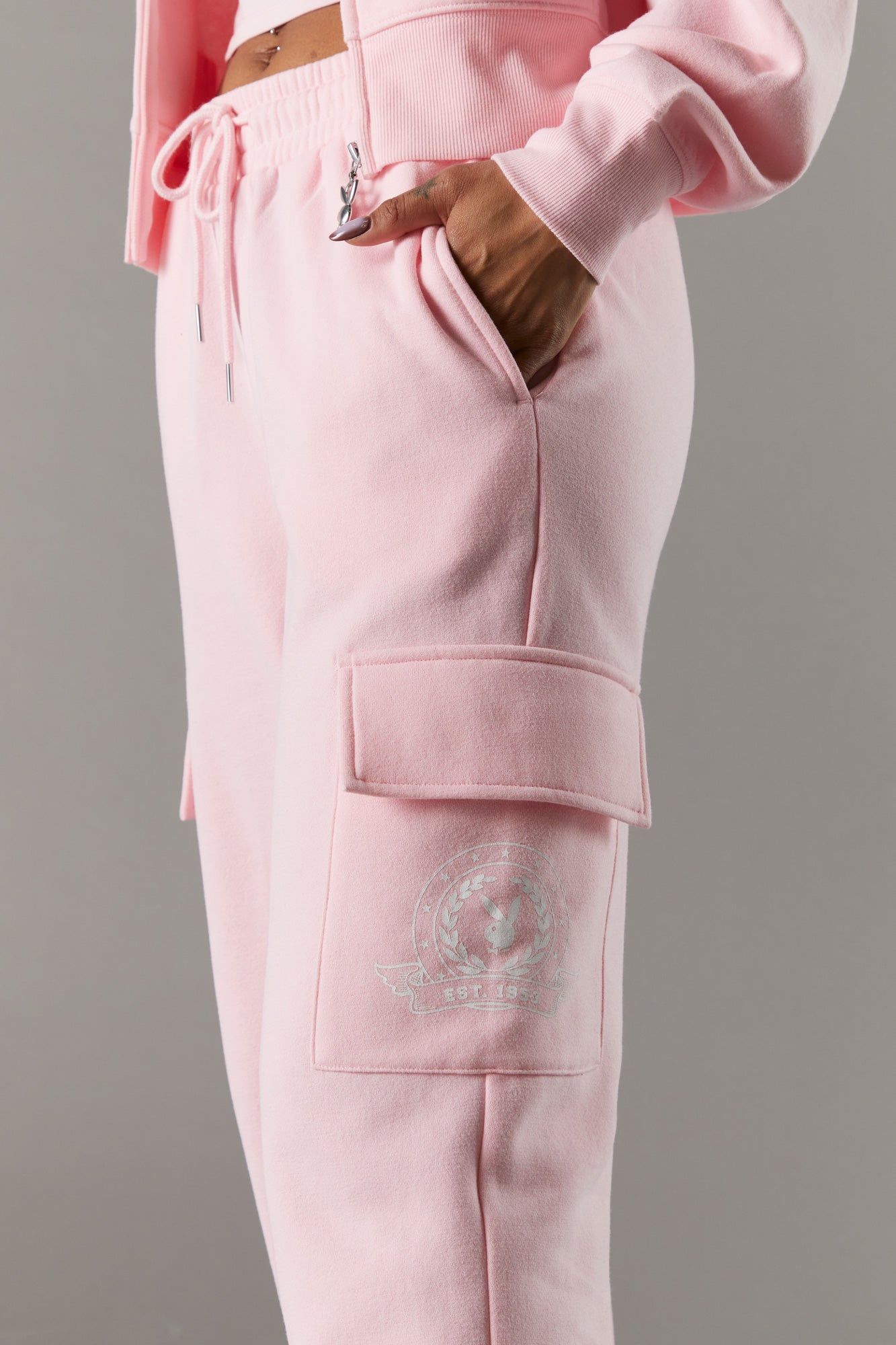 Pantalon de jogging cargo à imprimé Playboy Est 1953 sold by Urban Planet product image thumbnail 8